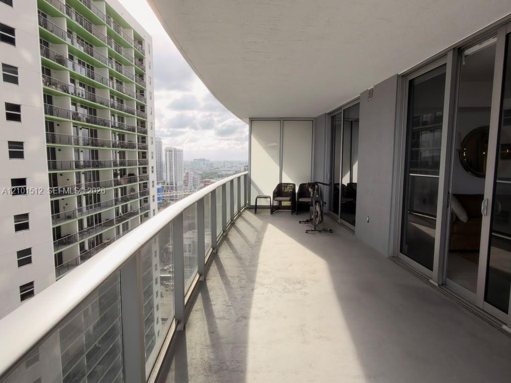 488 NE 18th St # 2710, Miami FL 33132 photo 2