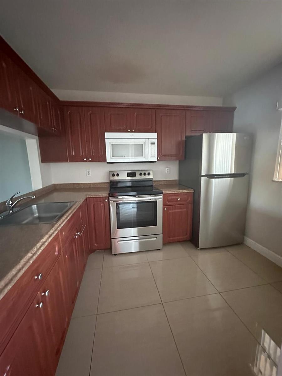 9157 NW 1ST Court # 203, Pembroke Pines FL 33024 photo 5