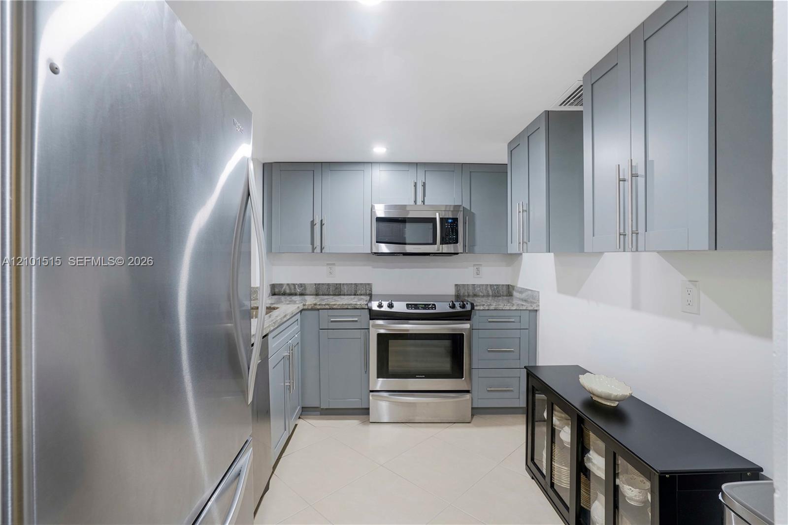 3900 N Hills Dr # 307, Hollywood FL 33021 photo 2