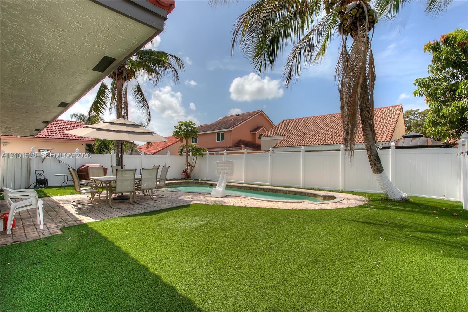 9521 NW 18th Mnr, Plantation FL 33322 photo 5
