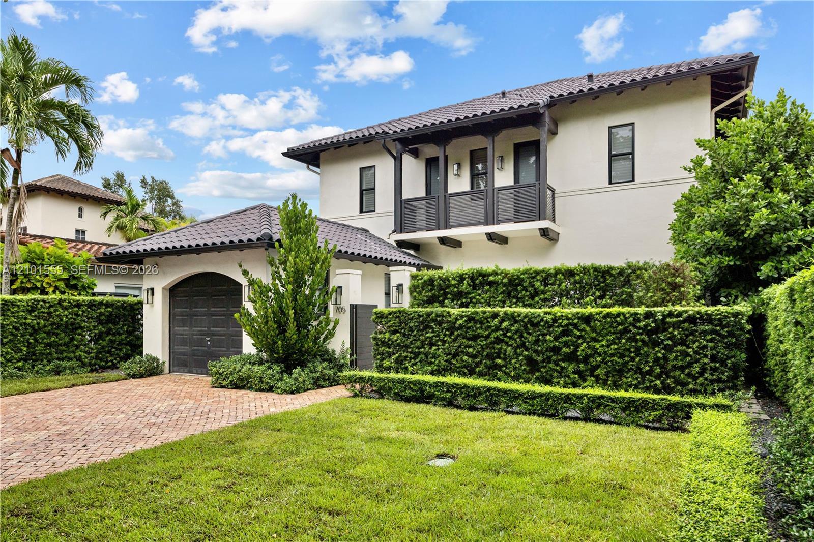 705 Madeira Ave, Coral Gables FL 33134 photo 2