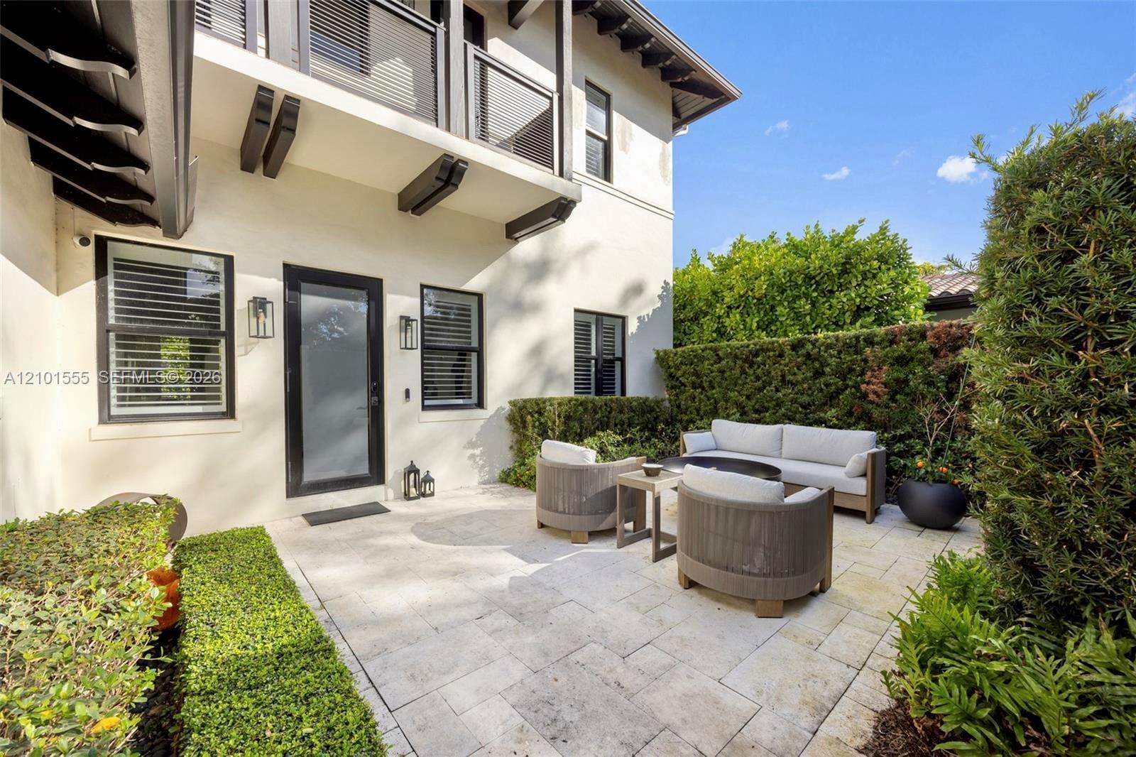 705 Madeira Ave, Coral Gables FL 33134 photo 4