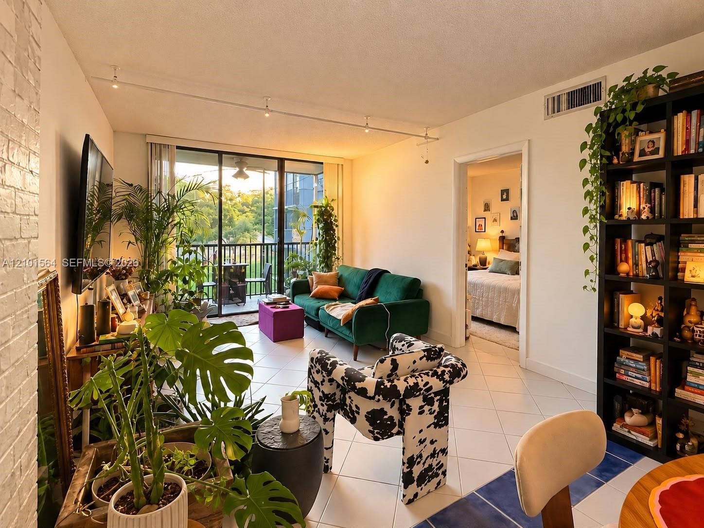 3101 N Country Club Dr # 307, Aventura FL 33180 photo 2