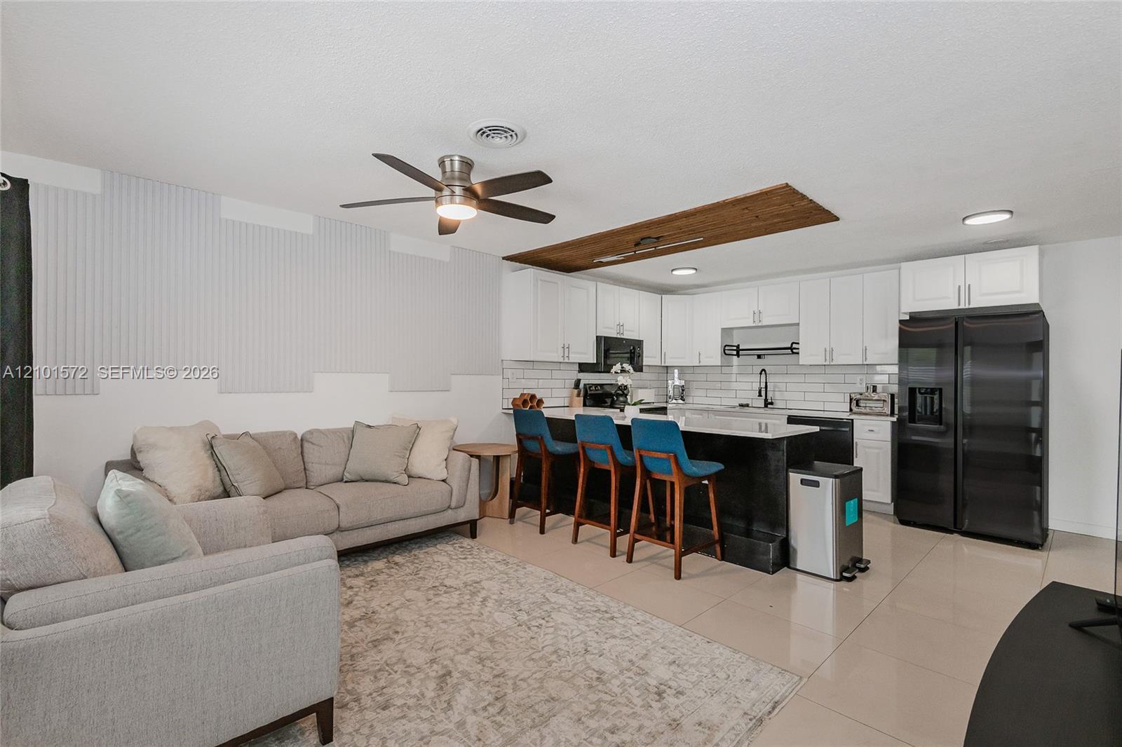 709 SW 14th Ct # 2, Fort Lauderdale FL 33315 photo 3