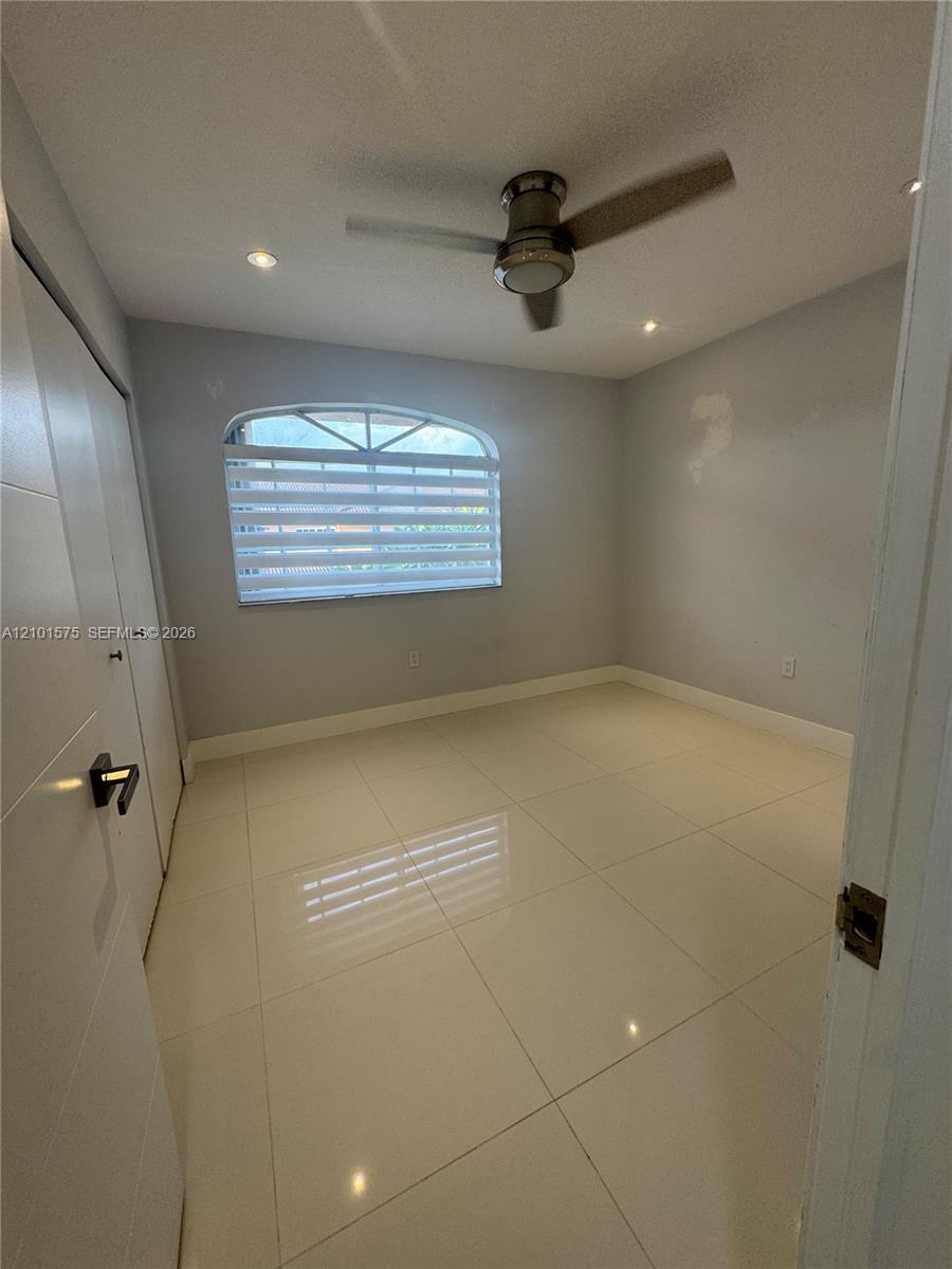 7817 W 36th Ave # 204, Hialeah FL 33018 photo 2