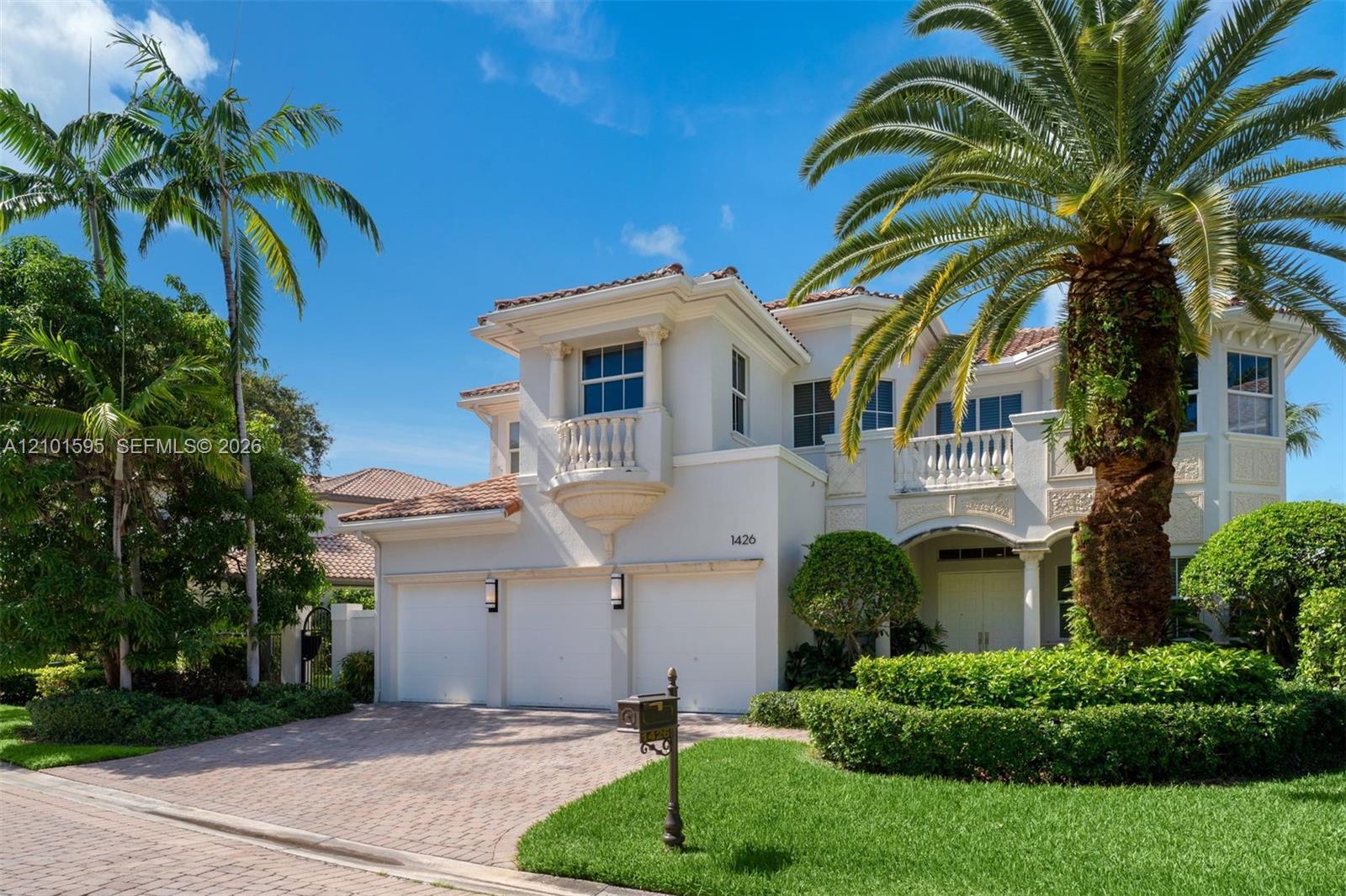 1426 Commodore Way, Hollywood FL 33019 photo 2