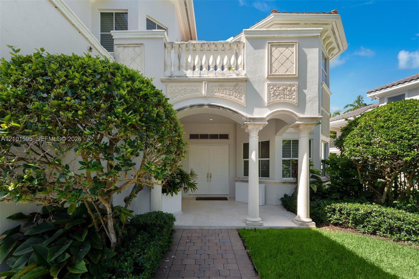 1426 Commodore Way, Hollywood FL 33019 photo 4