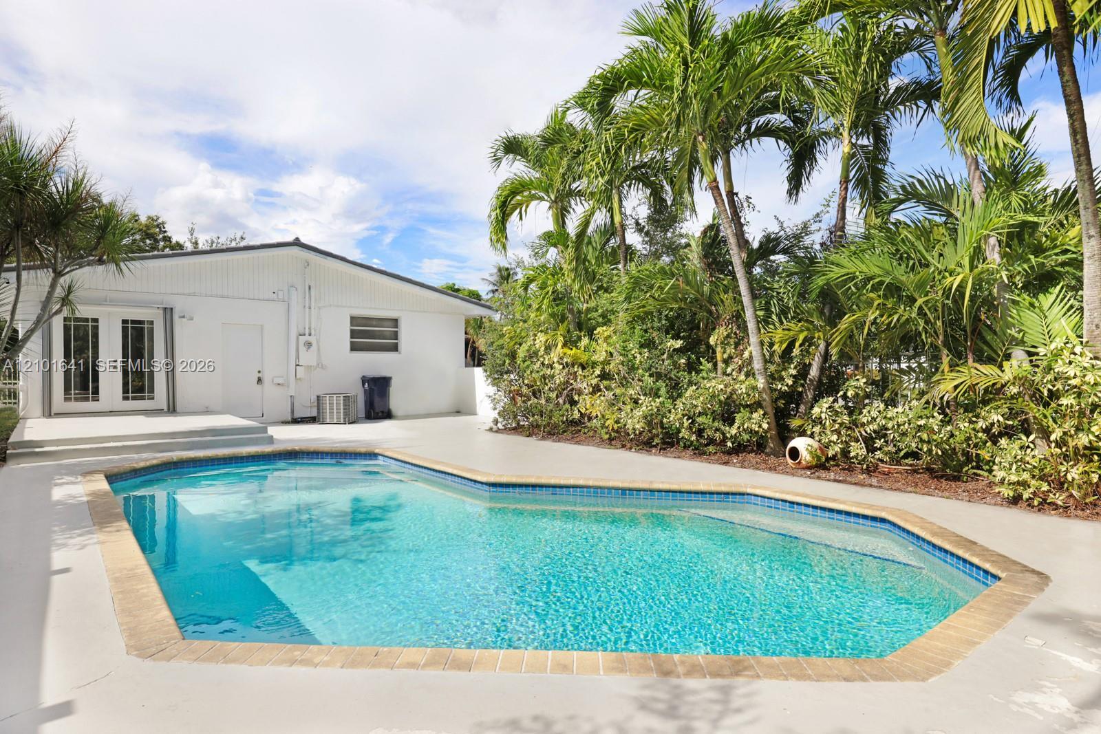 8850 NE 4th Ave, El Portal FL 33138 photo 3