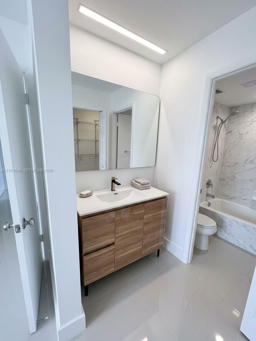 1200 NE Miami Gardens Dr # 214W, North Miami FL 33179 photo 4
