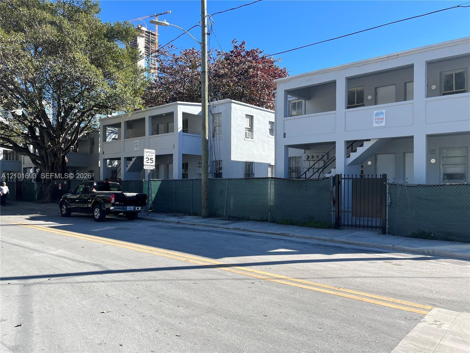 140 NW 13th St # 148, Miami FL 33136