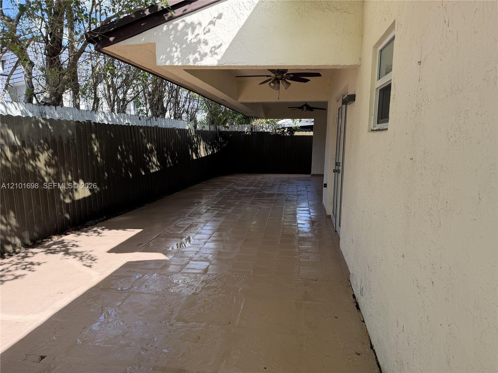 535 W 79th Pl, Hialeah FL 33014 photo 3