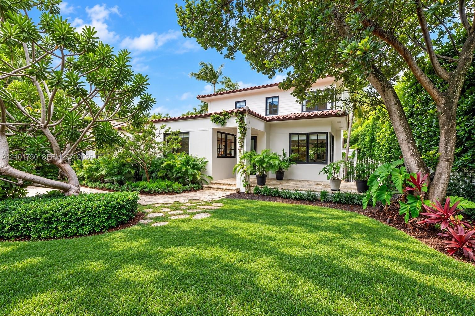 435 W 51st St, Miami Beach FL 33140