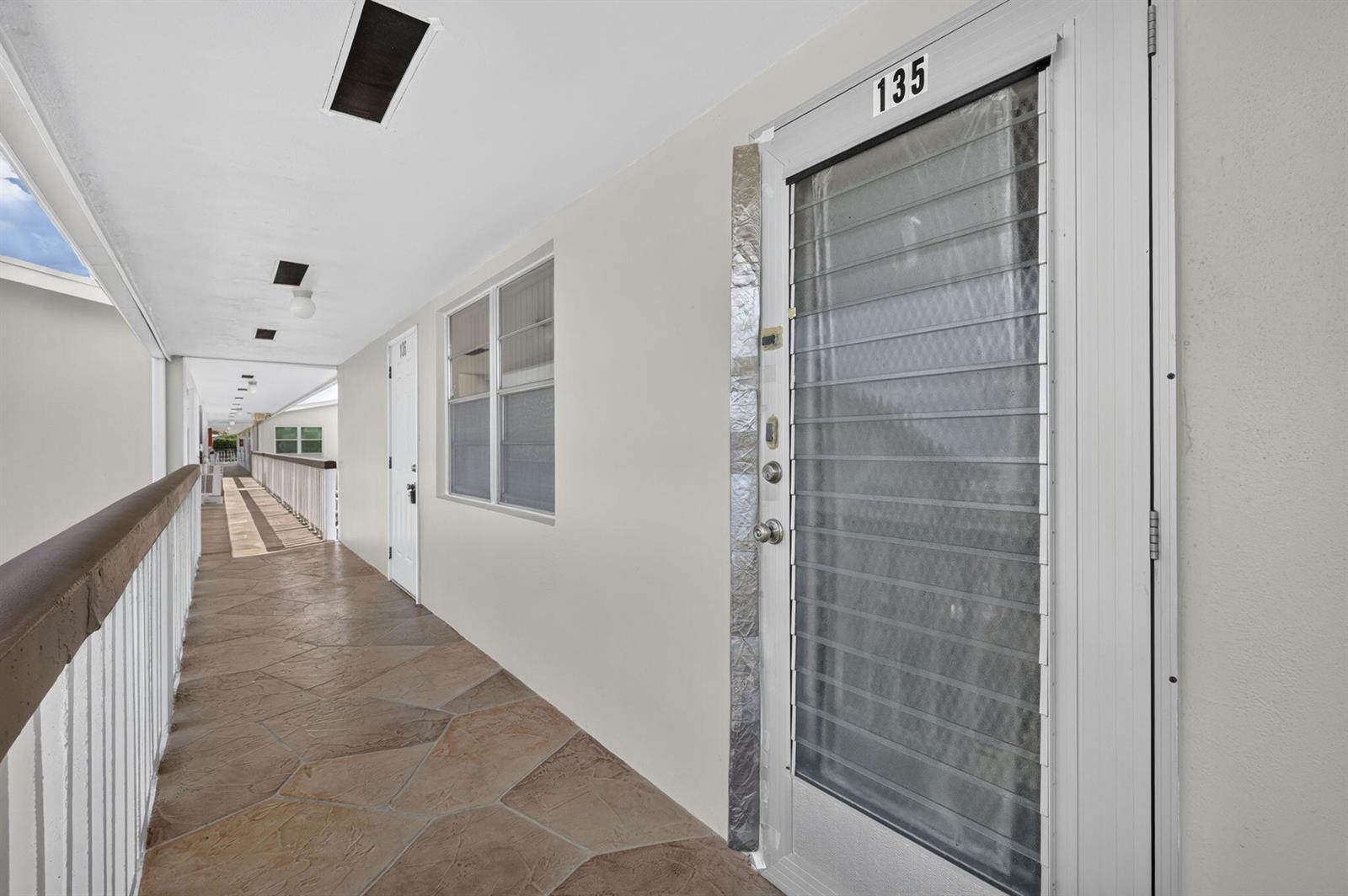 135 Somerset G, West Palm Beach FL 33417 photo 5