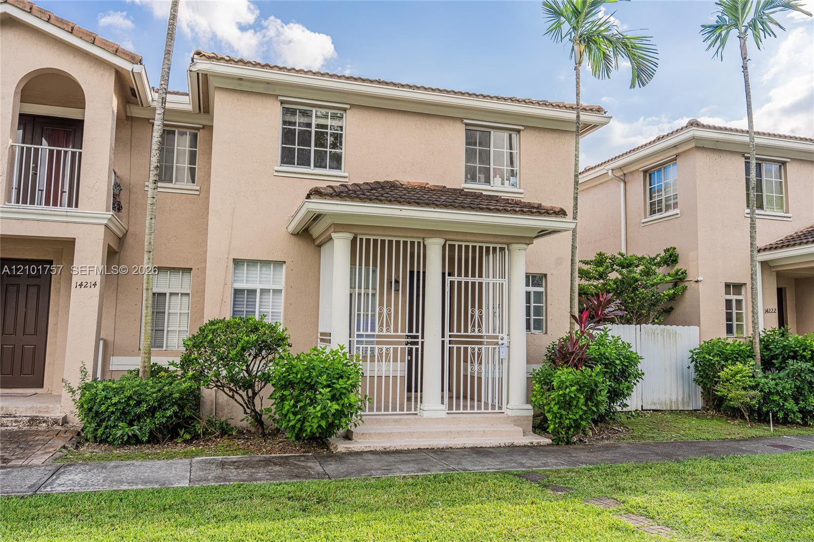 14218 SW 272nd St, Homestead FL 33032 photo 2