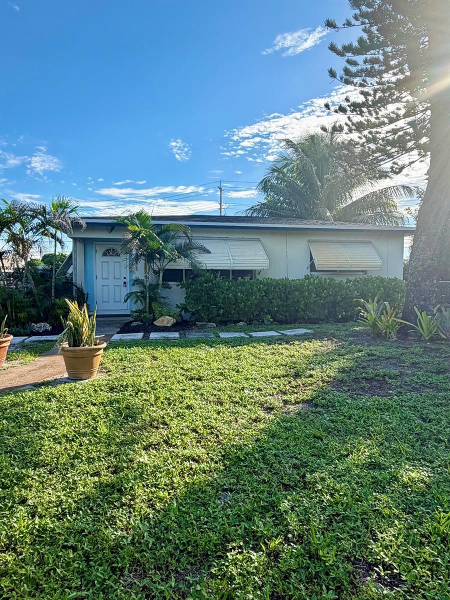 1226 S H Street, FL 33460