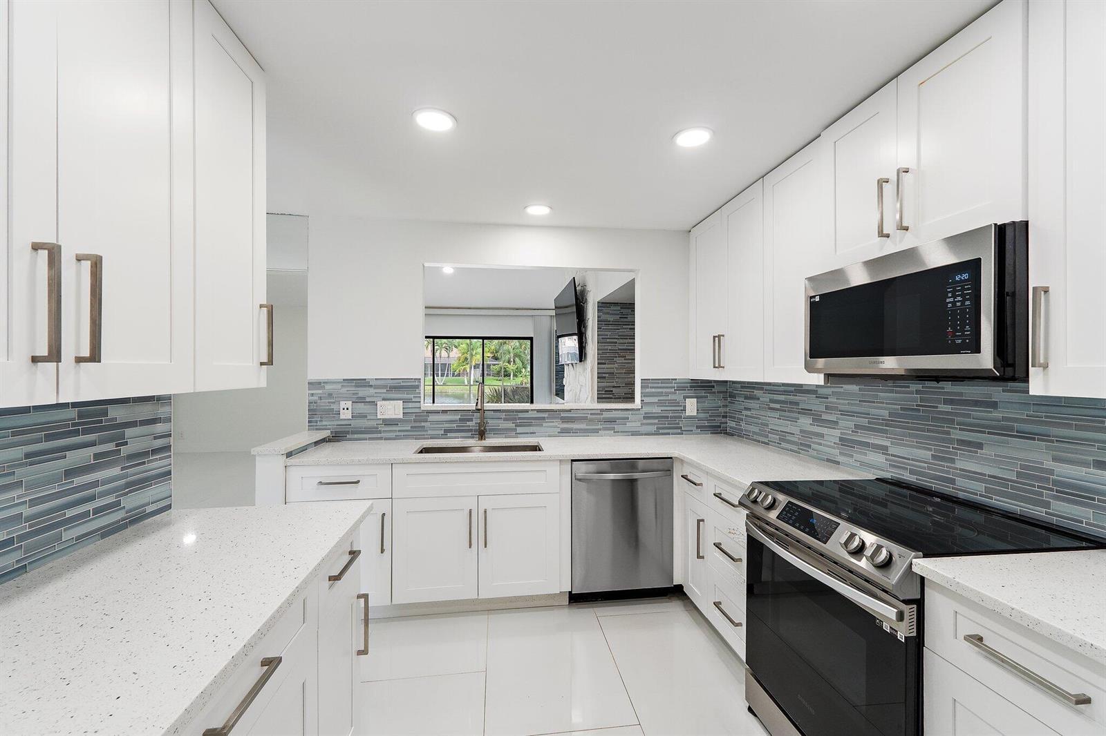 15 Tournament Boulevard, Palm Beach Gardens FL 33418 photo 3