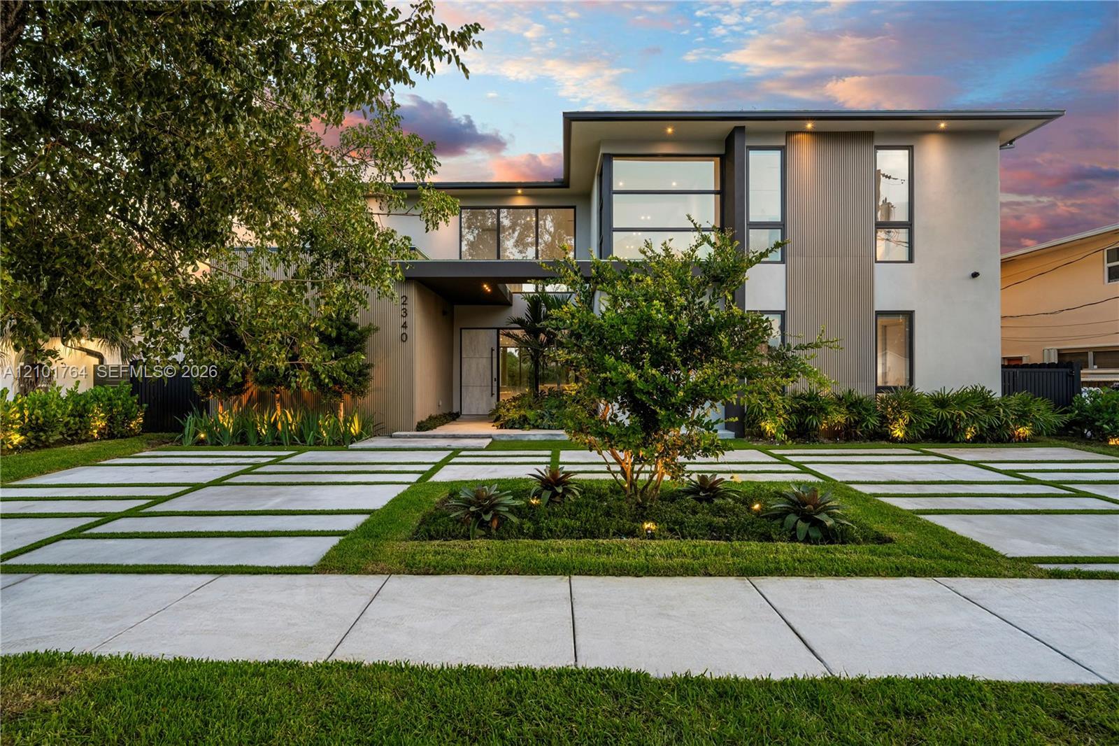 2340 NE 201st St, Miami FL 33180 photo 4