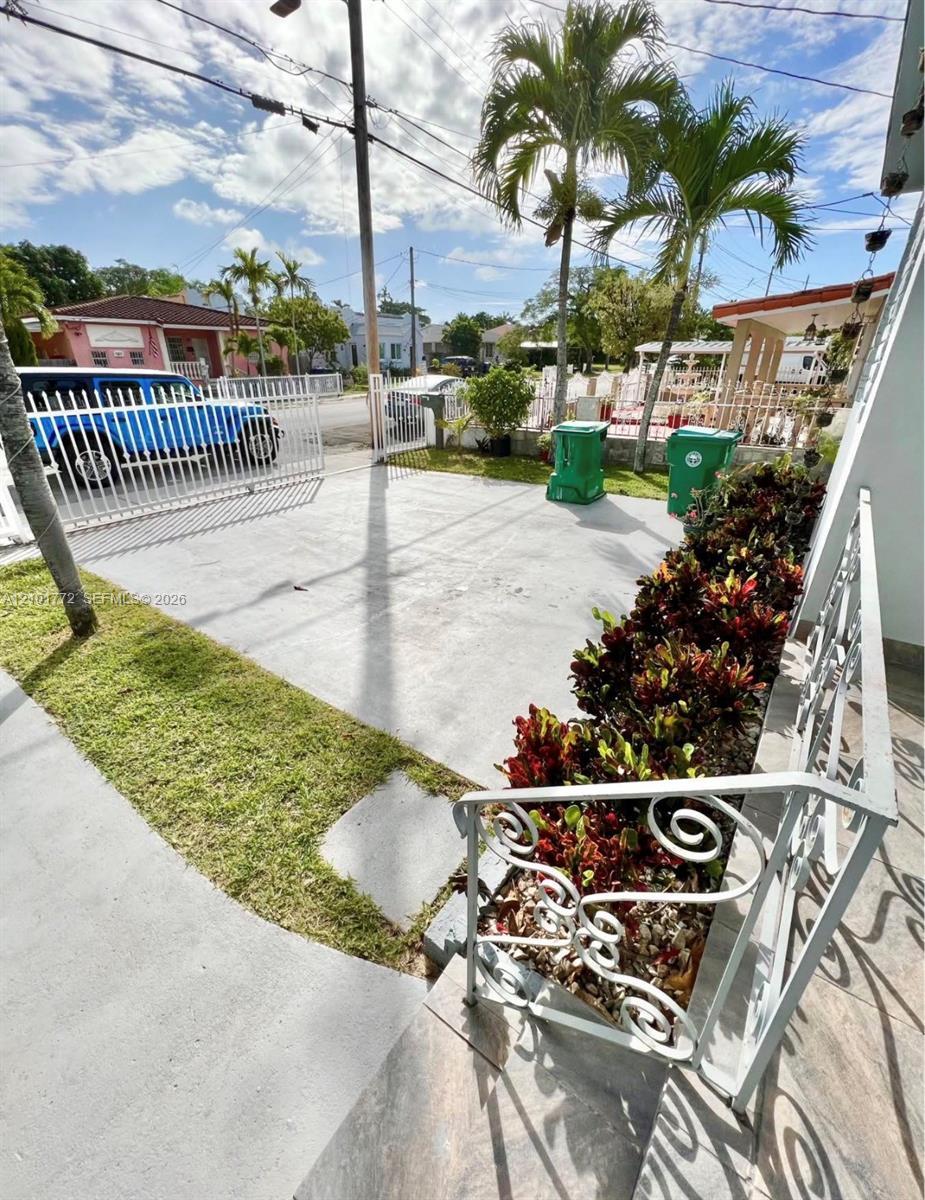 180 NW 32nd Pl # 1, Miami FL 33125 photo 3