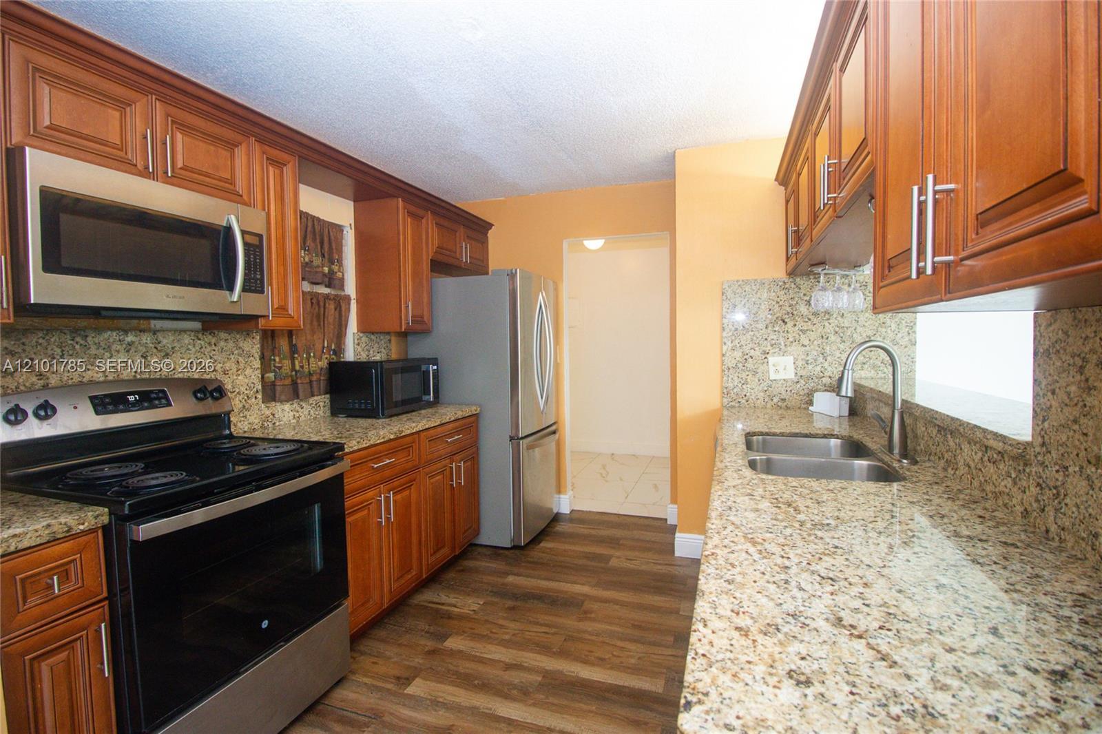 3100 N Pine Island Rd # 207, Sunrise FL 33351