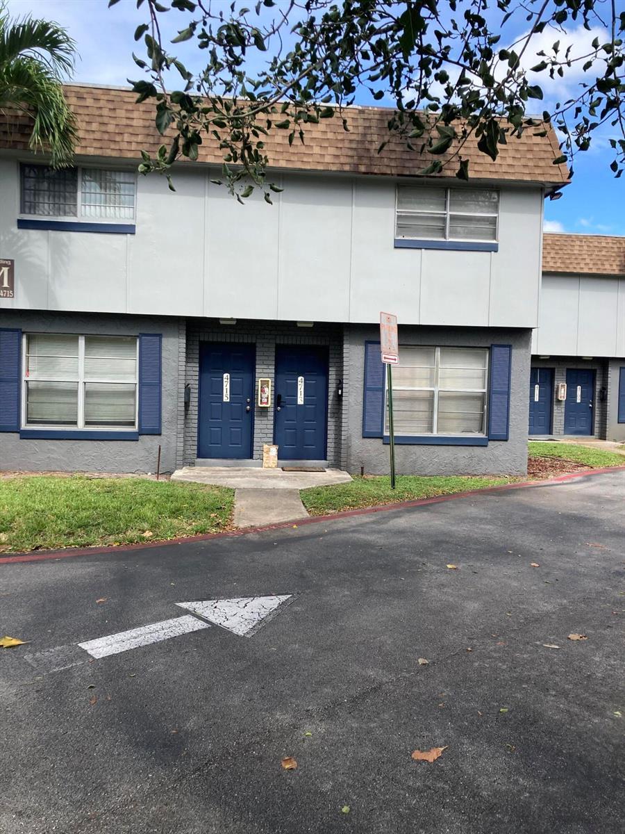 4715 NW 9TH Drive NW # 4715, Plantation FL 33317