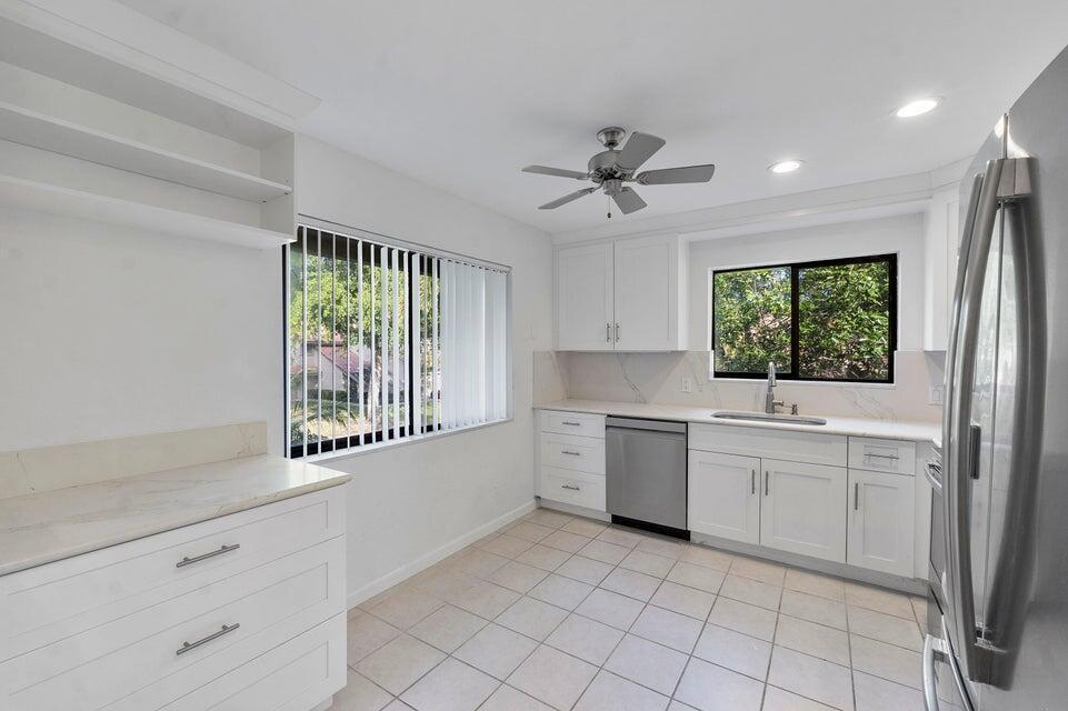 5720 Coach House Circle, Boca Raton FL 33486 photo 4