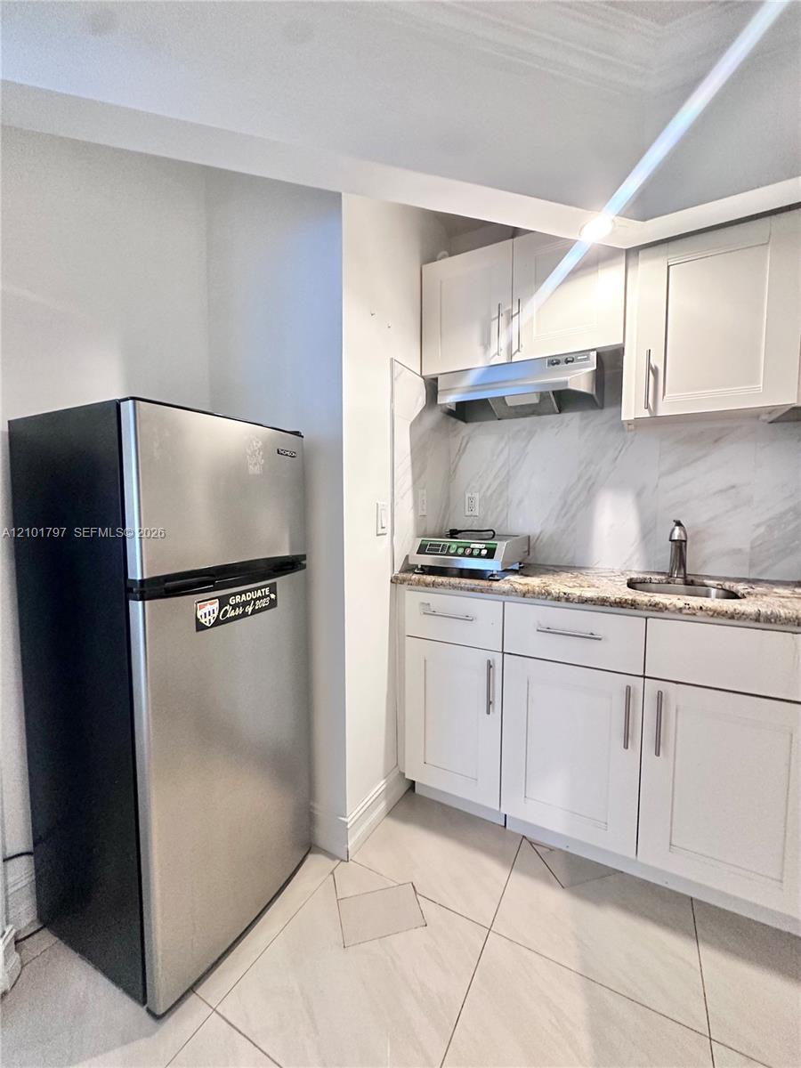 3465 NW 5th St, Miami FL 33125 photo 3