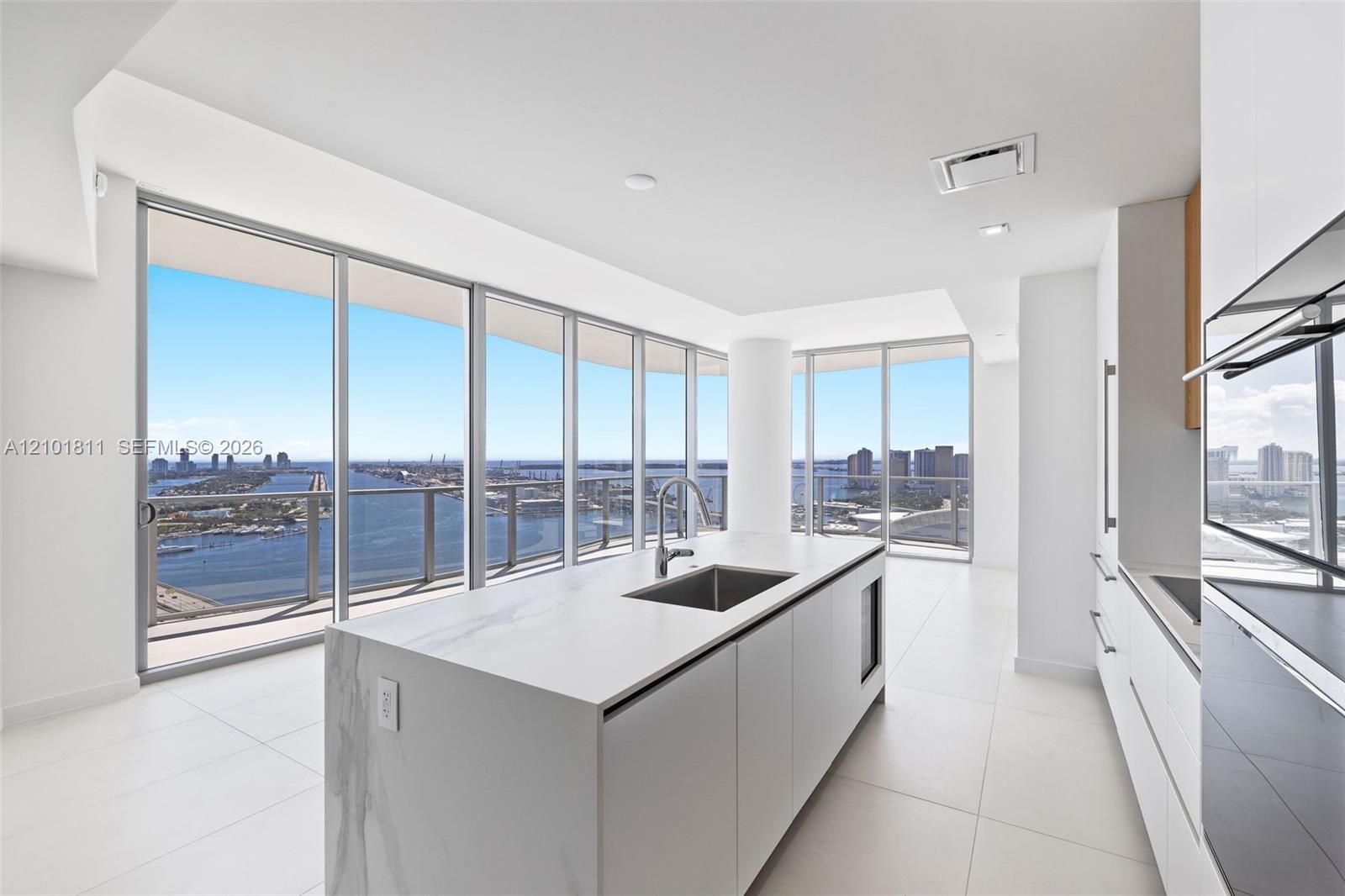 1400 Biscayne Blvd # 3601, Miami FL 33132 photo 4