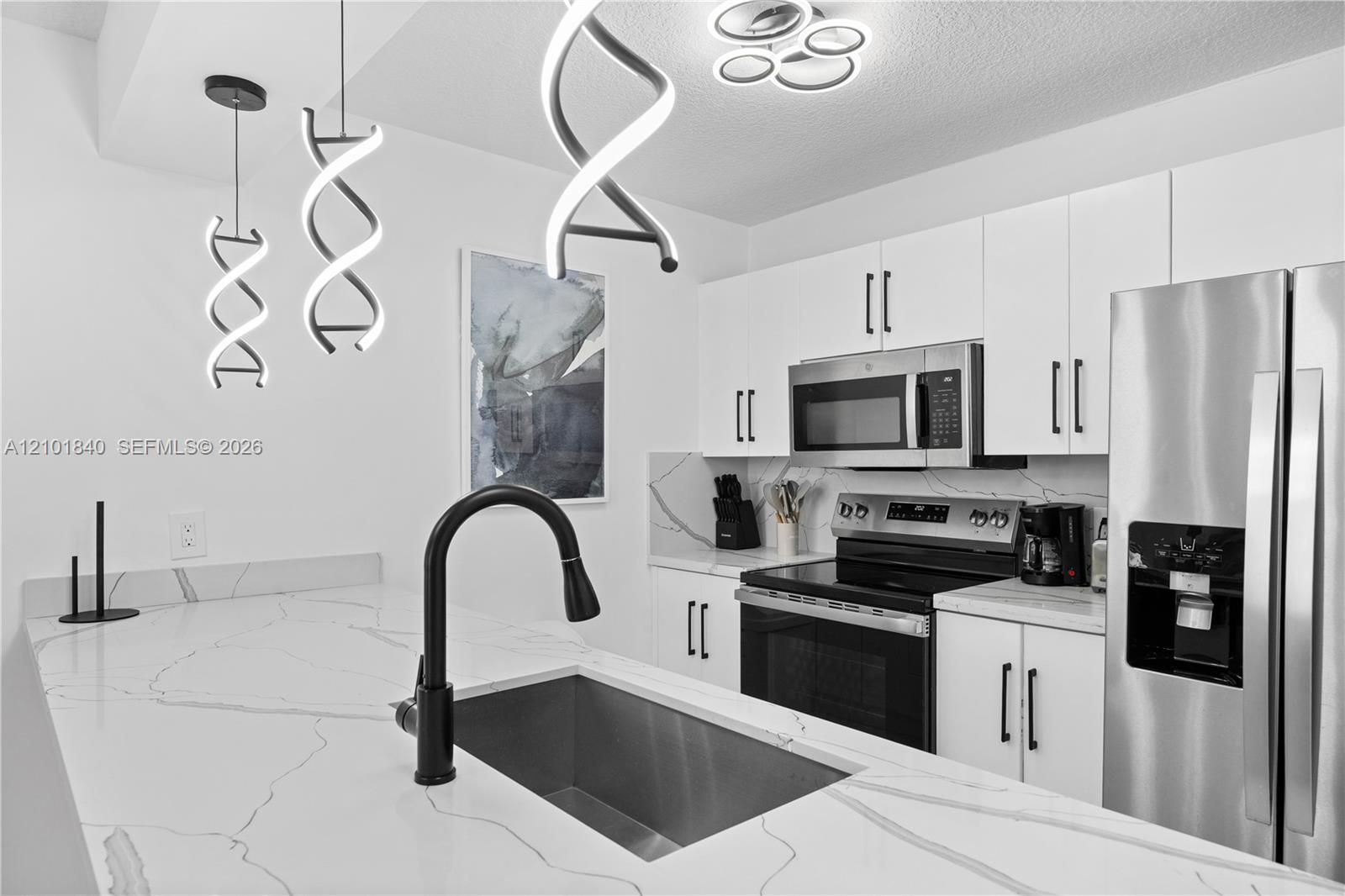 1200 Brickell Bay Dr # 1907, Miami FL 33131 photo 4