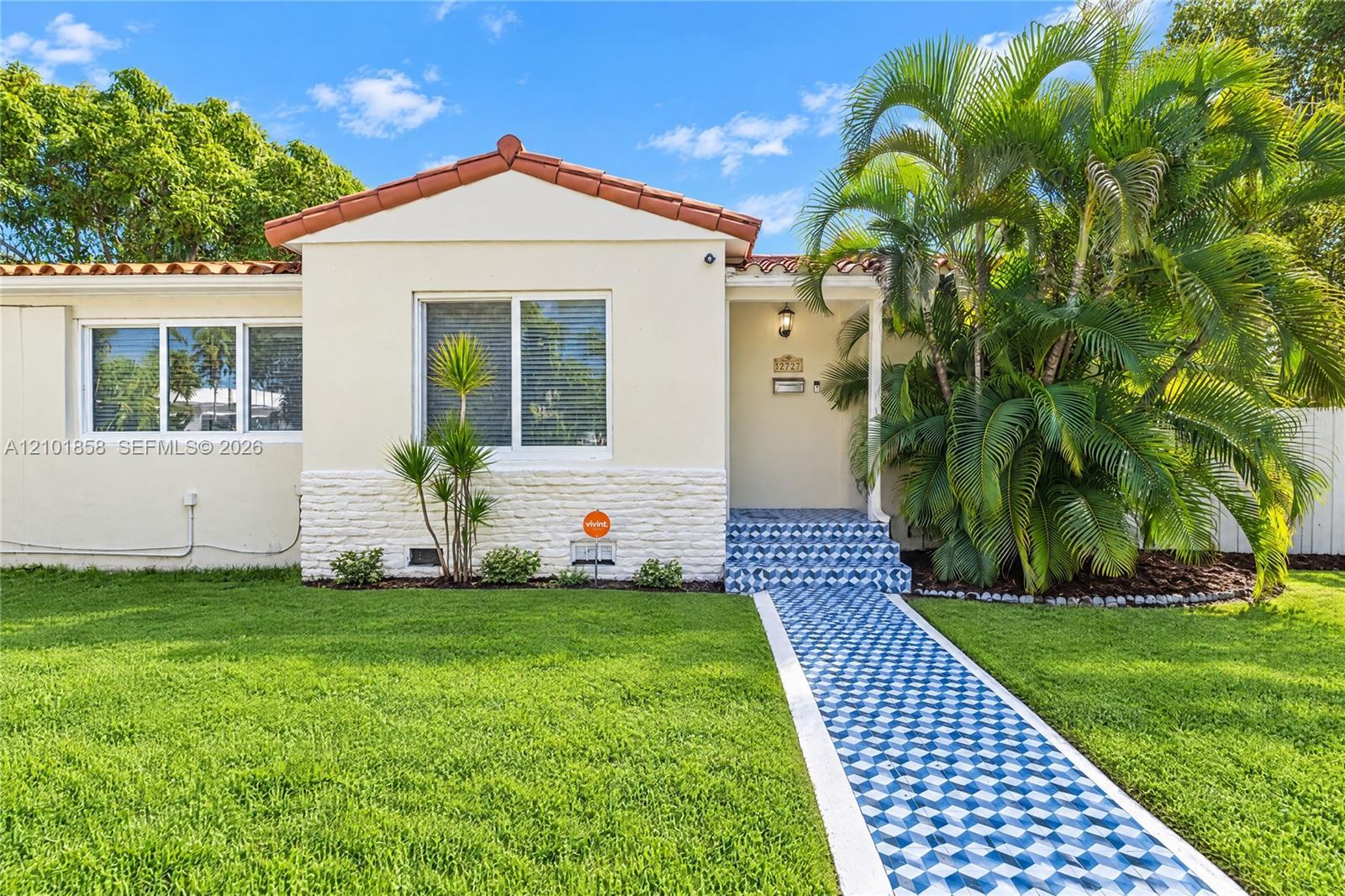 2727 Calusa St, Miami FL 33133 photo 2