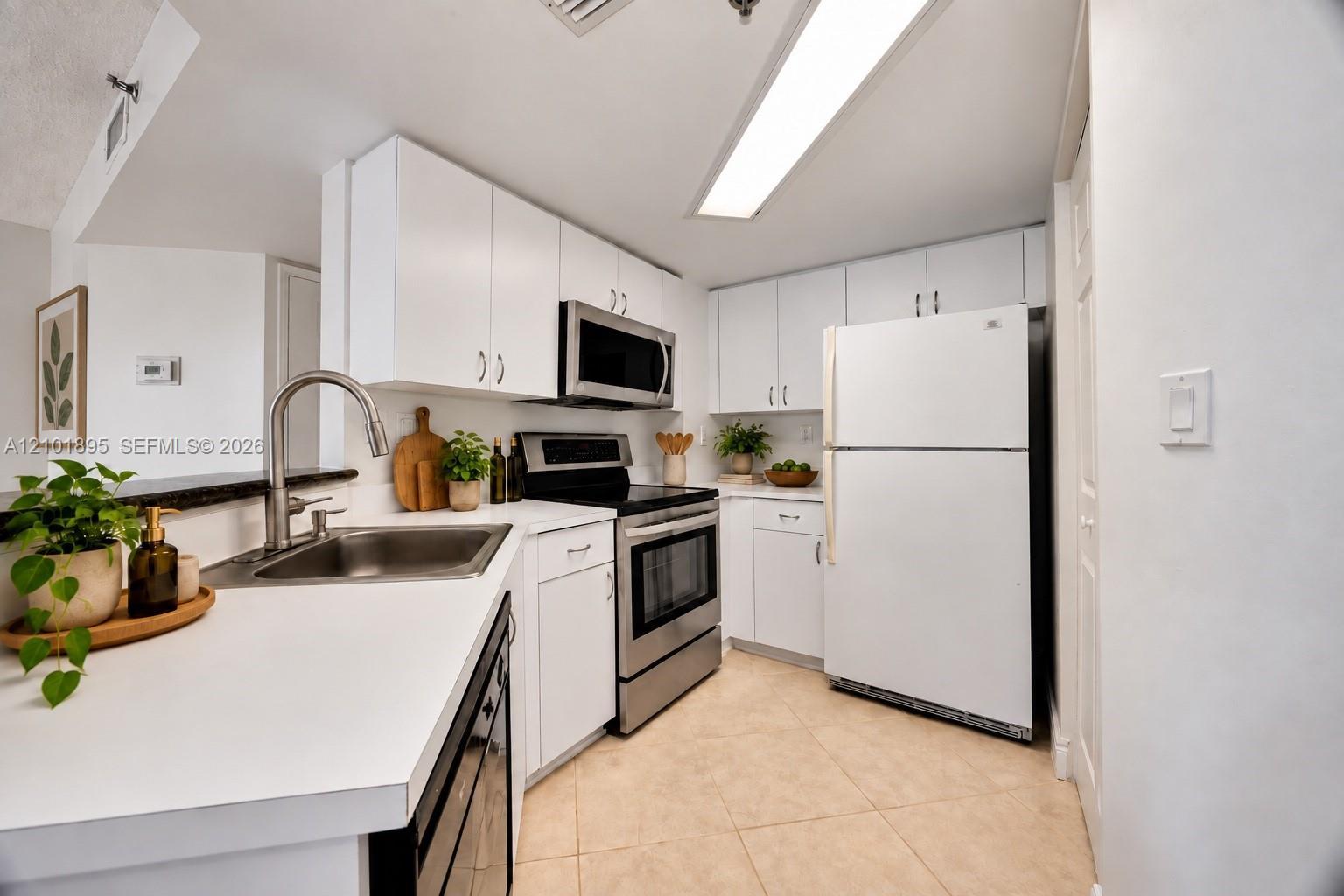 2351 Douglas Rd, Miami FL 33145 photo 5