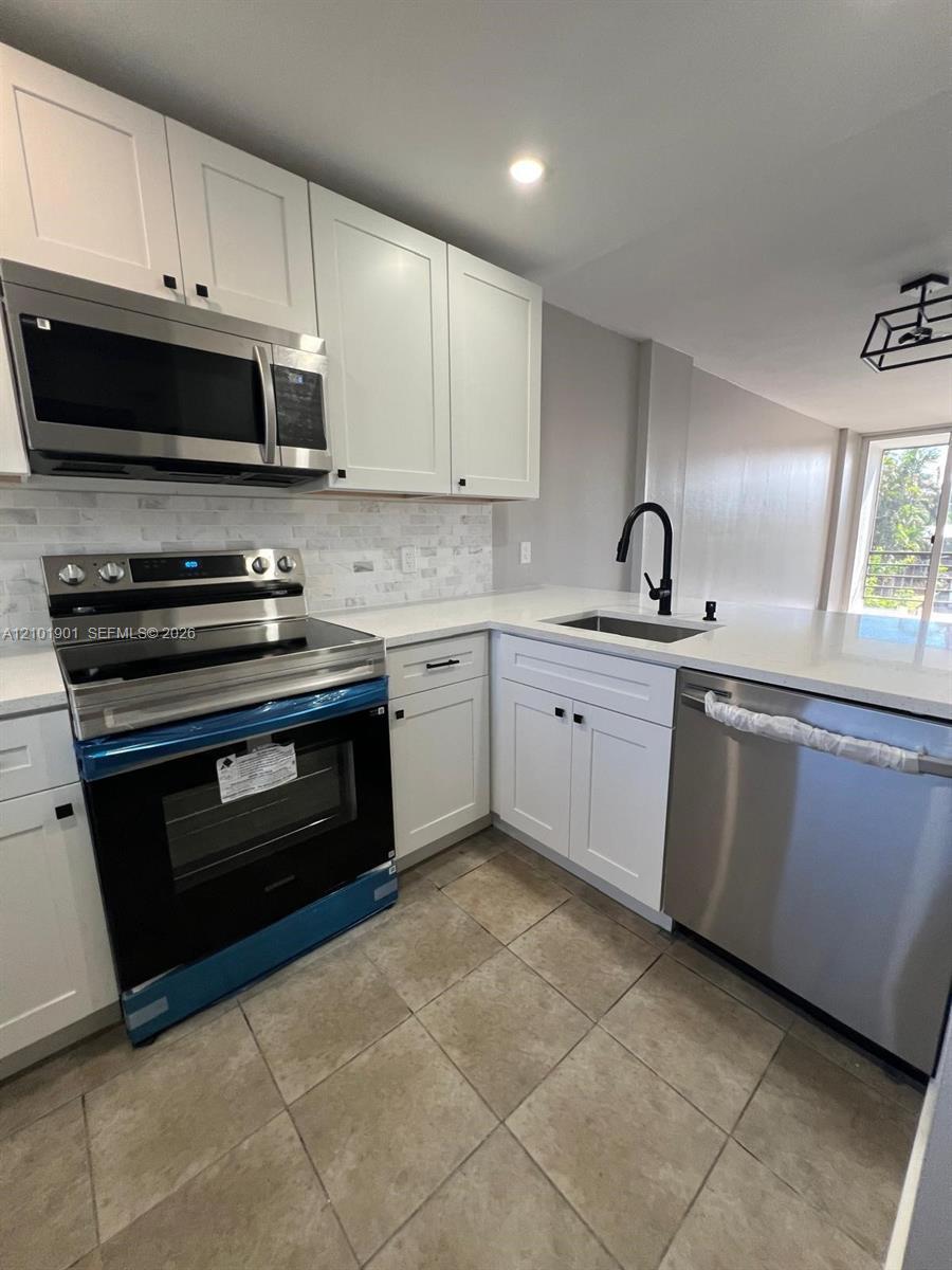 108 Royal Park Dr # 2H, Oakland Park FL 33309 photo 3