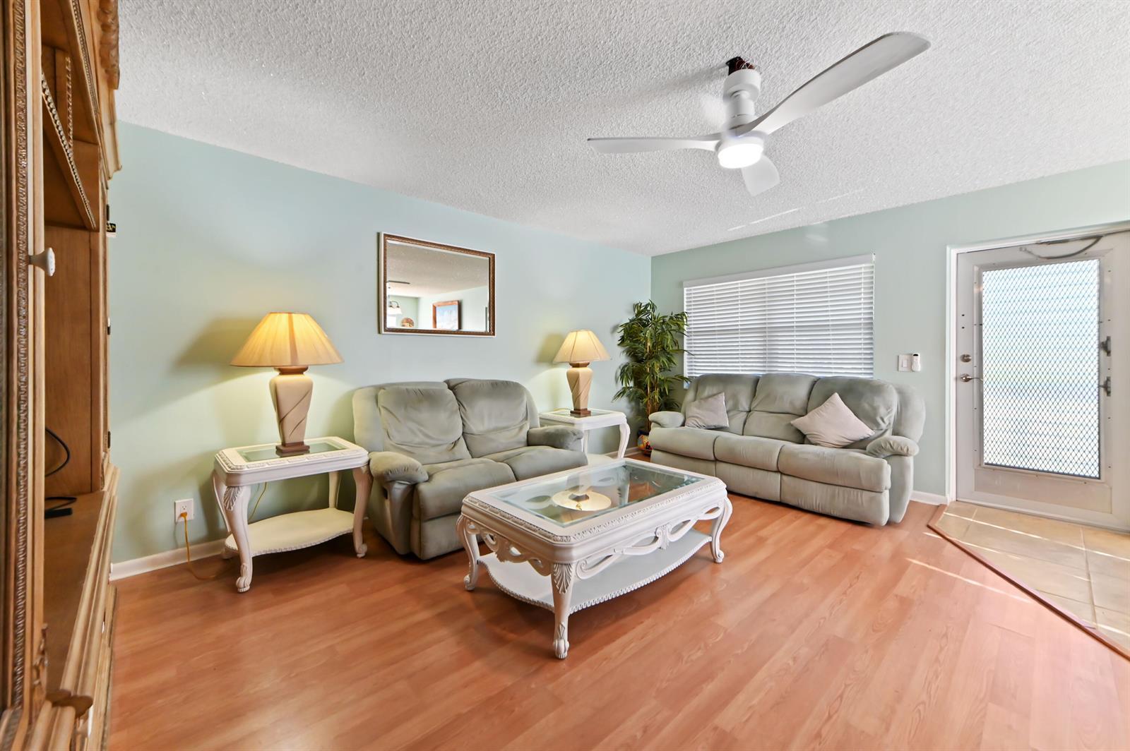 277 Northampton N, West Palm Beach FL 33417 photo 3