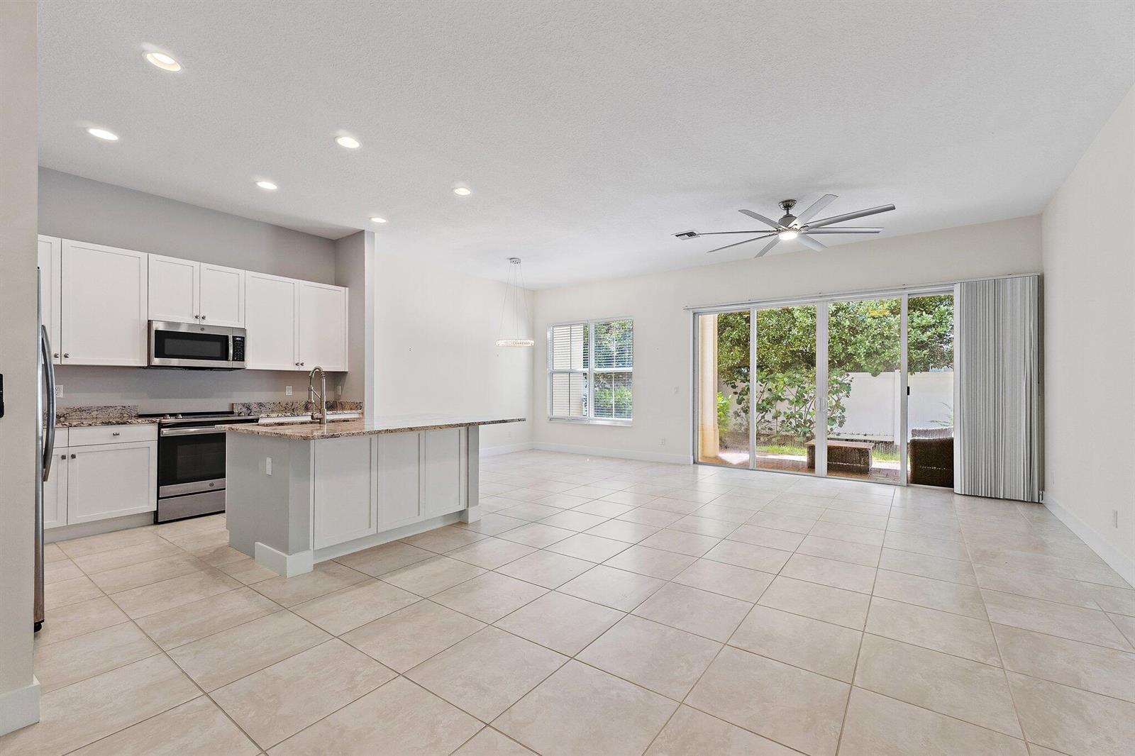 4920 Pointe Midtown Way, Palm Beach Gardens FL 33418 photo 3