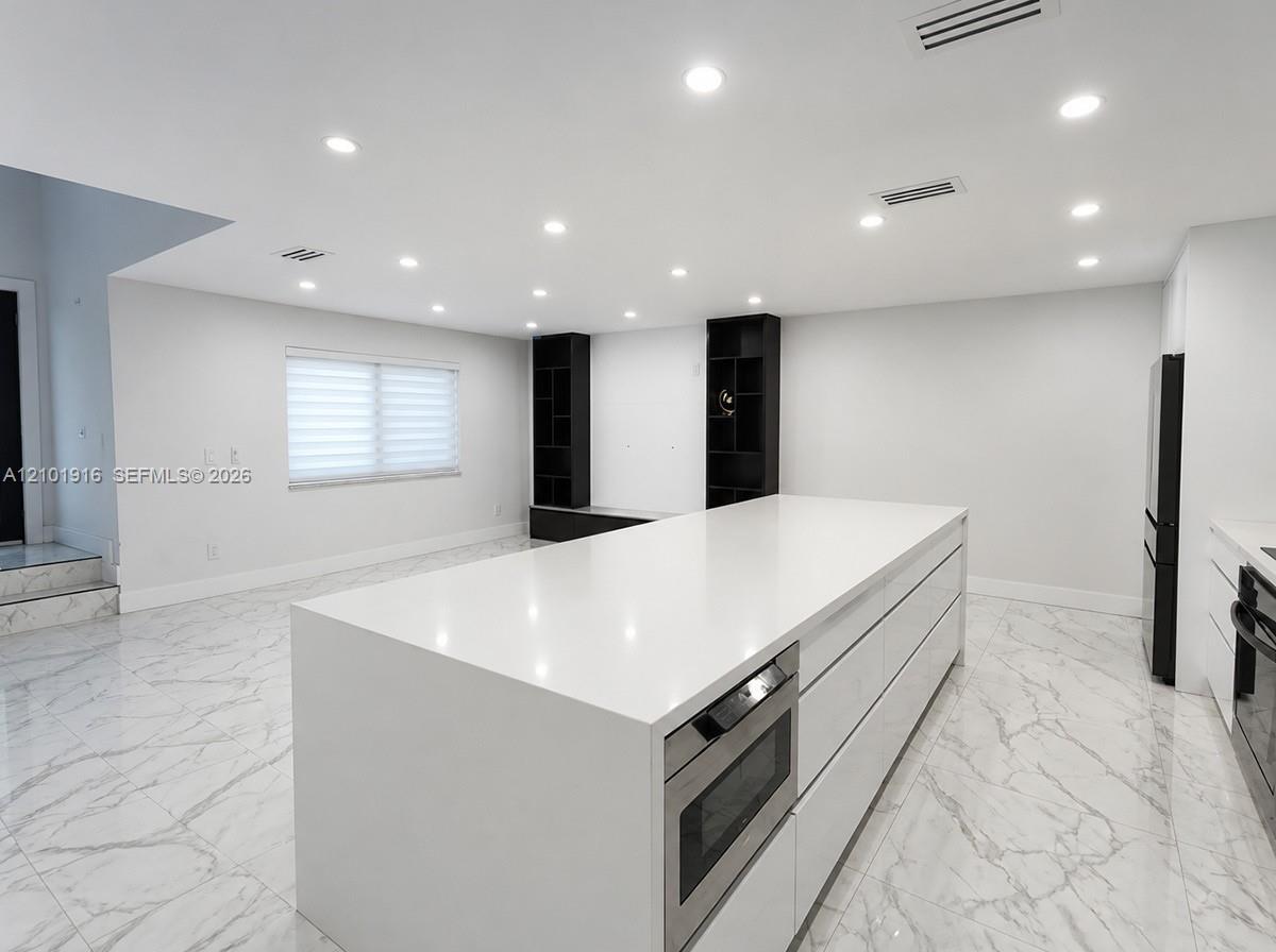 2026 SW 137th Pl, Miami FL 33175 photo 4