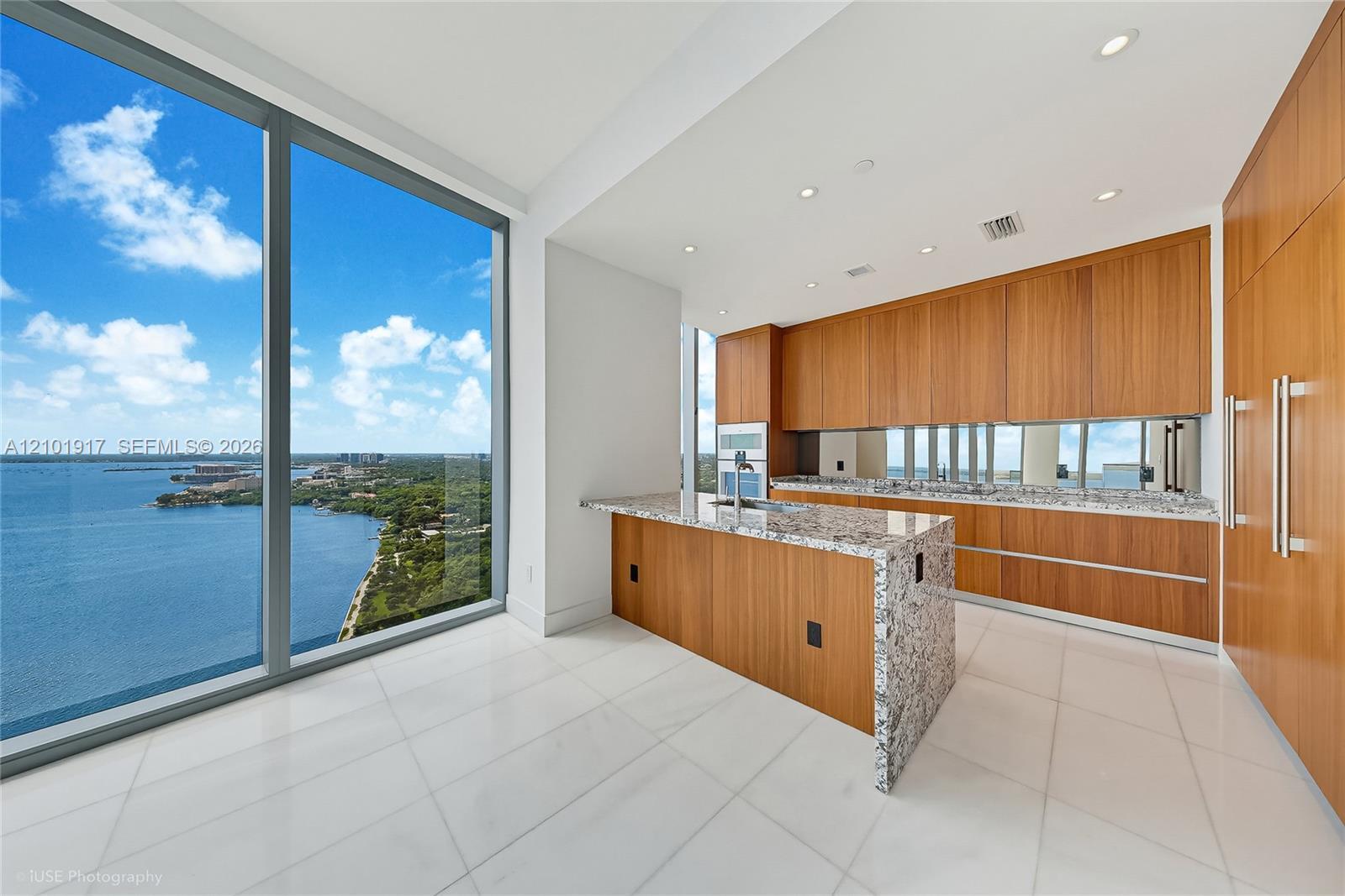 175 SE 25 RD # 3002, Miami FL 33129 photo 3