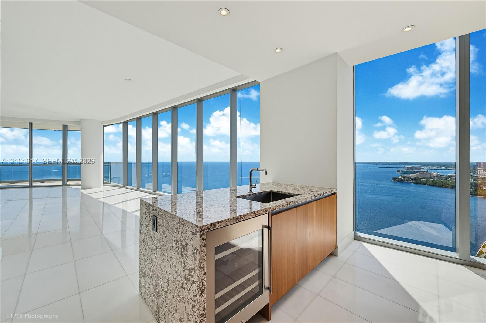 175 SE 25 RD # 3002, Miami FL 33129 photo 4