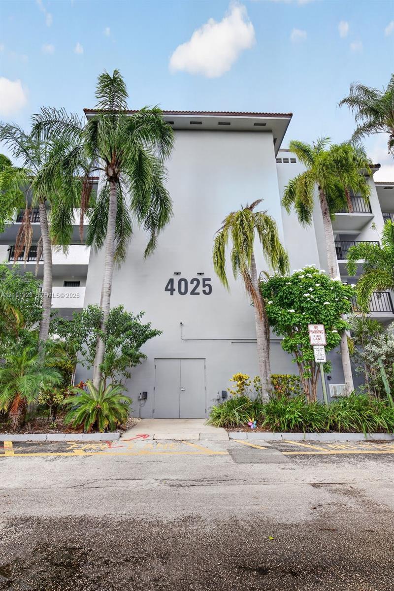 4025 N Nob Hill Rd # 107, Sunrise FL 33351 photo 2
