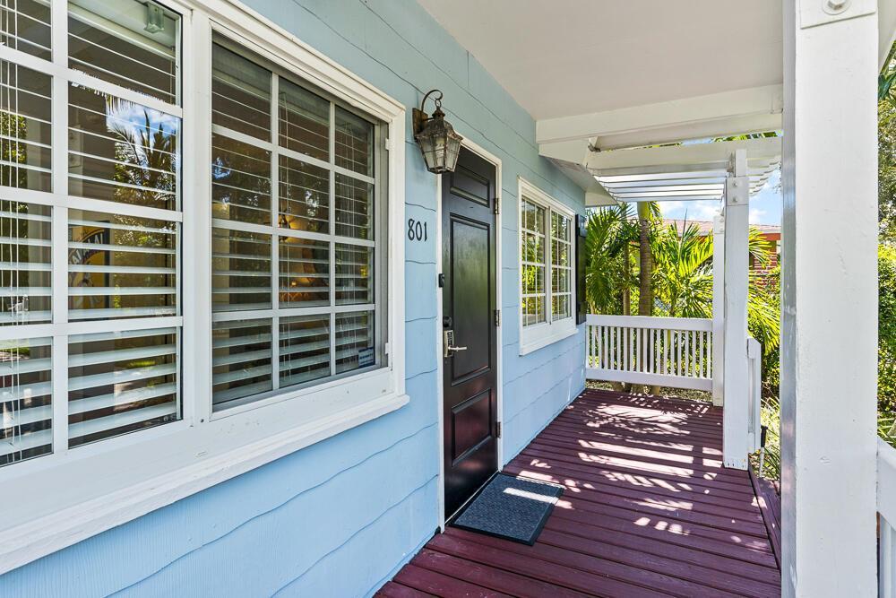801 SE 3RD Avenue, Delray Beach FL 33483 photo 2