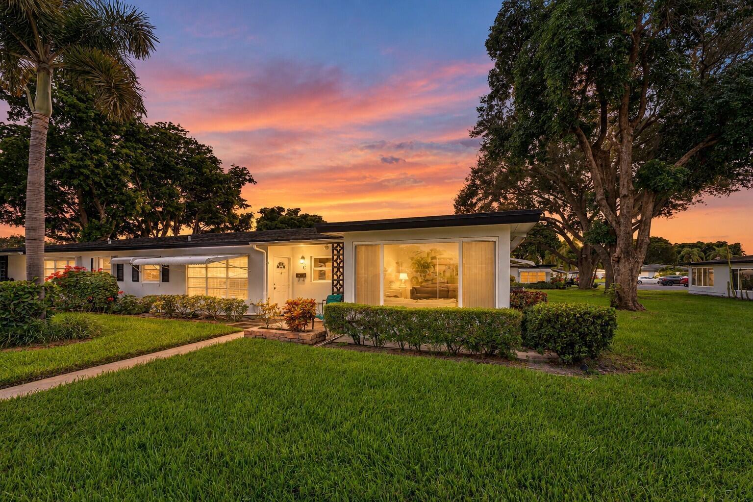 572 HIGH POINT Drive # D, Delray Beach FL 33445