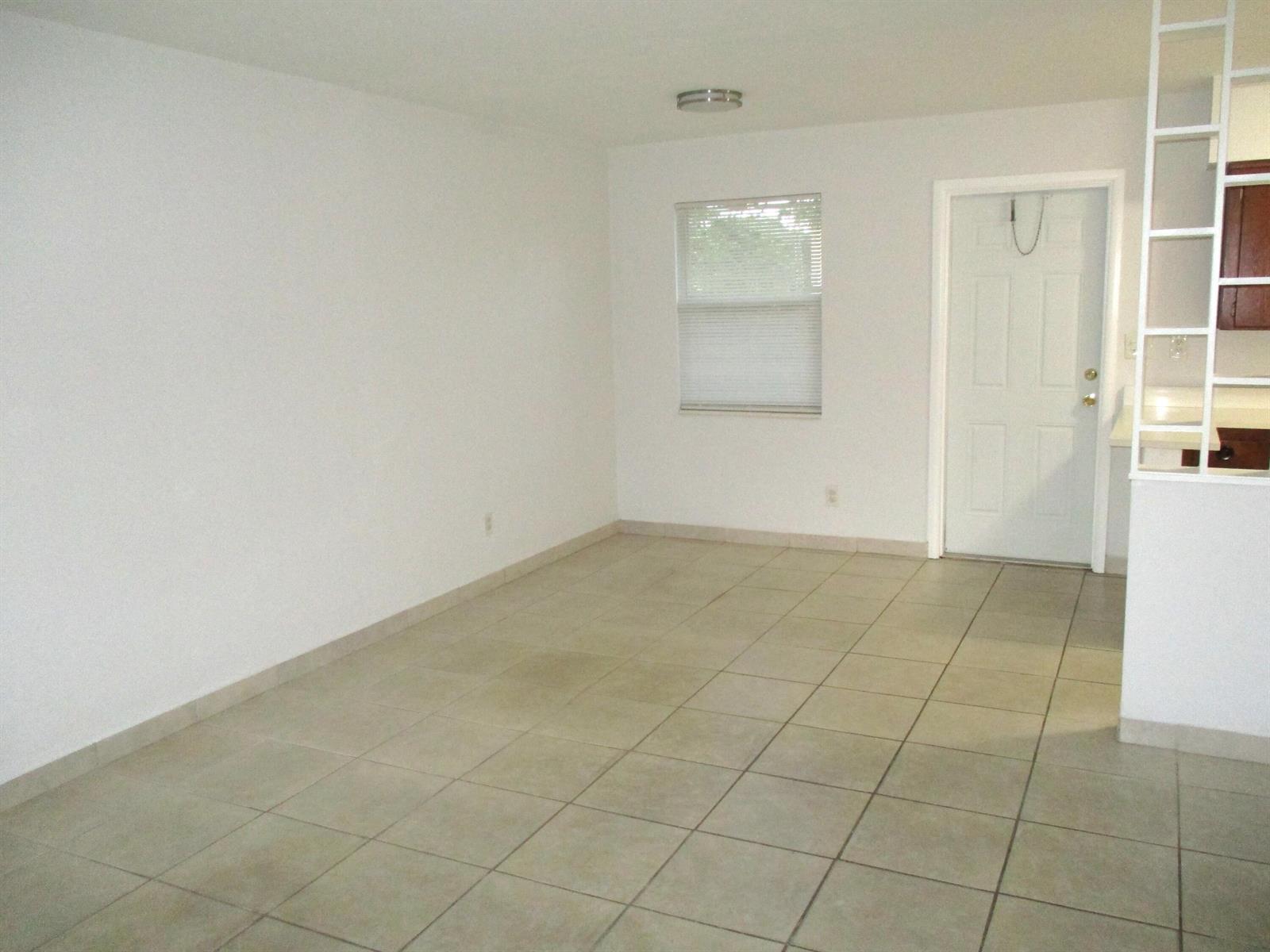 2640 PIERCE Street # 5, Hollywood FL 33020