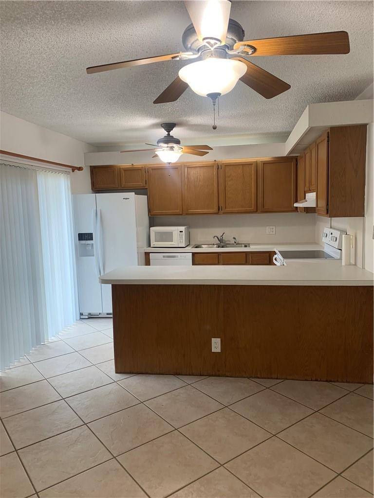 2566 CAMELOT Court, Cooper City FL 33026 photo 5
