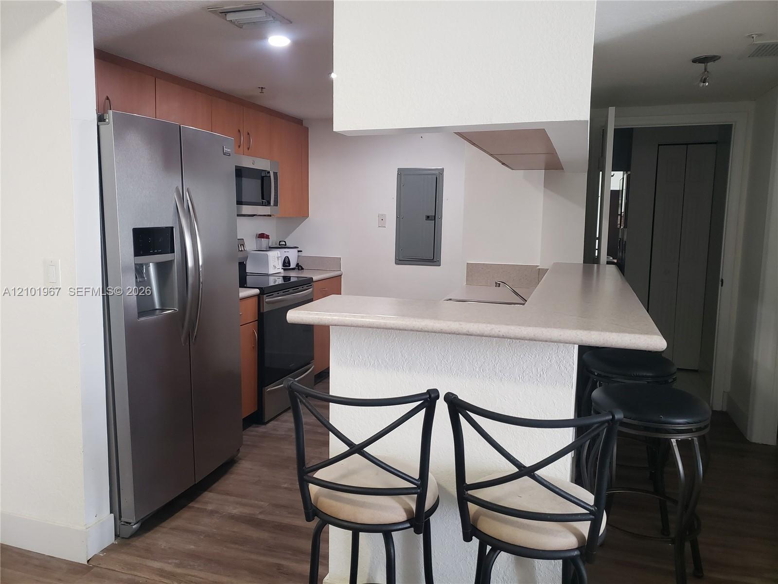 816 NW 11th St # 407, Miami FL 33136 photo 3