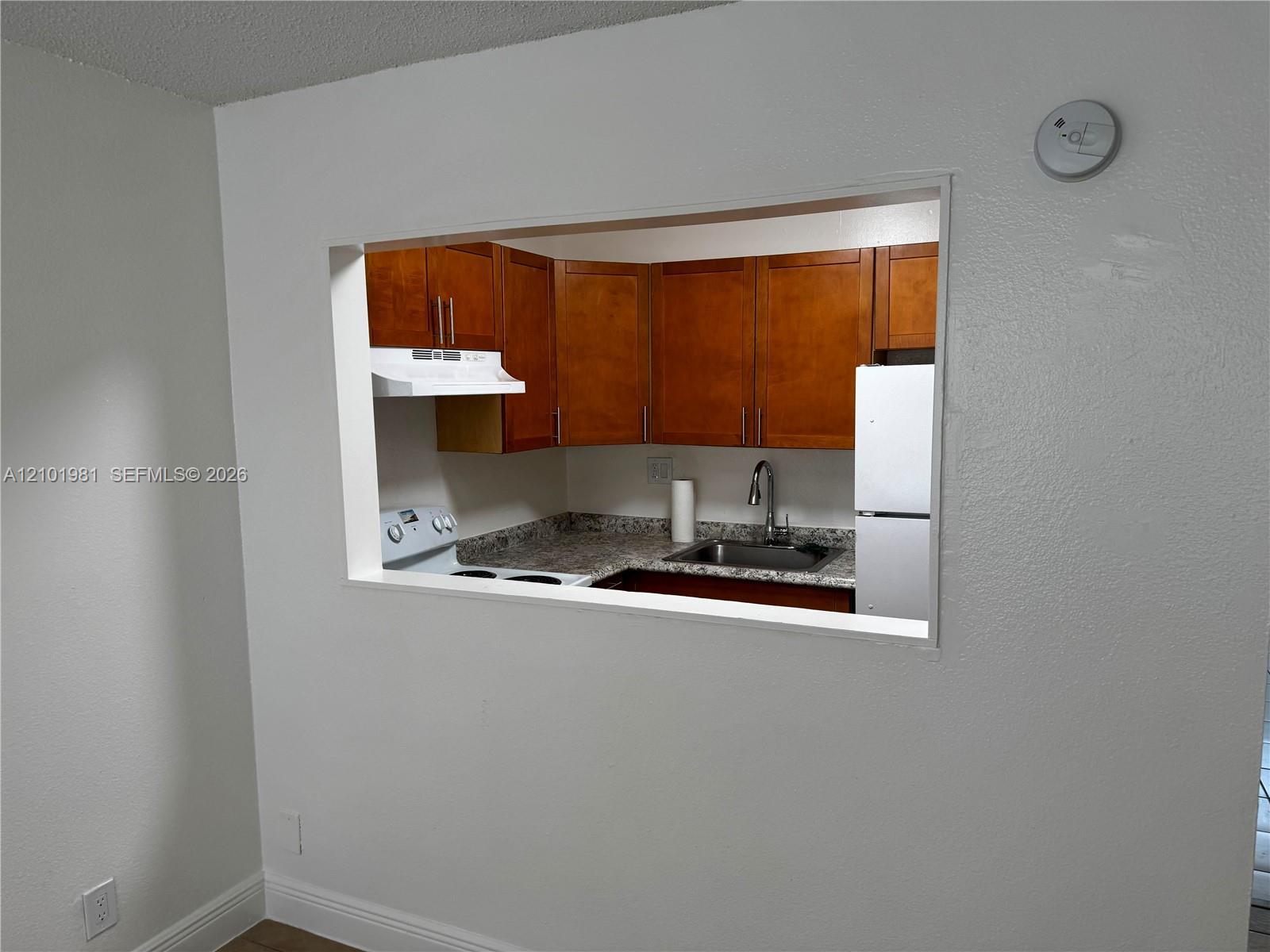 241 SE 9th Ave # 203, Pompano Beach FL 33060 photo 2