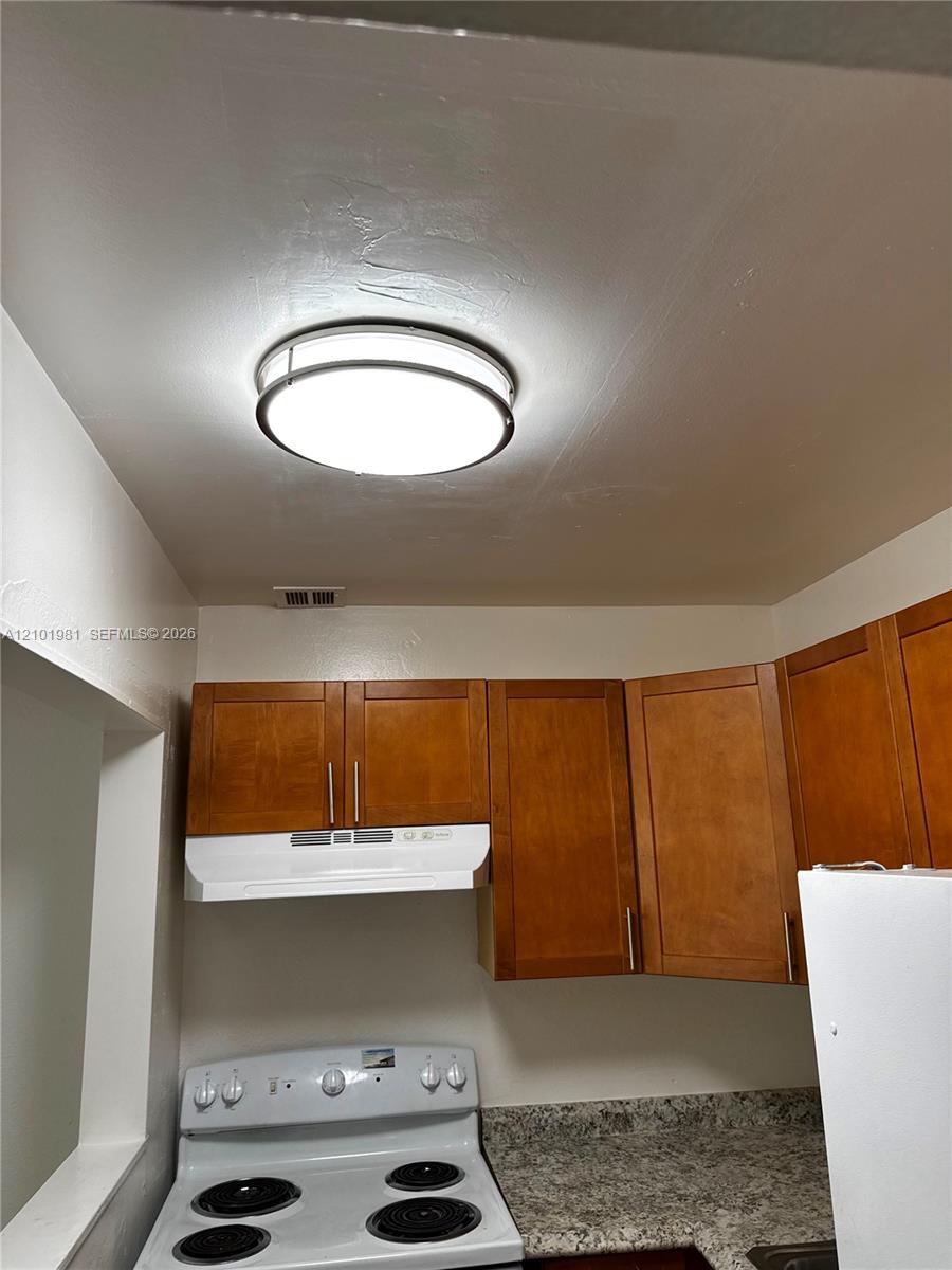 241 SE 9th Ave # 203, Pompano Beach FL 33060 photo 4