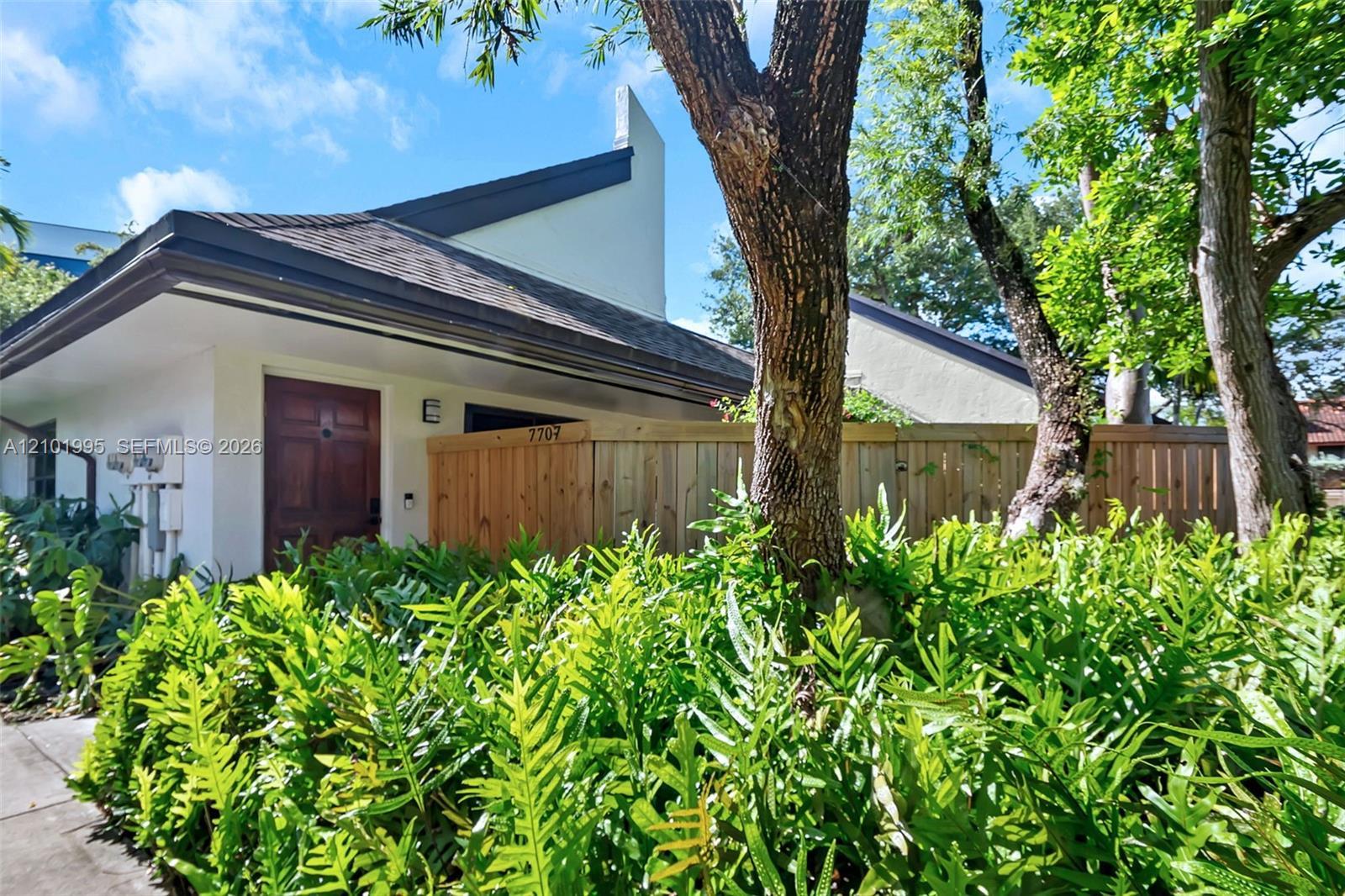 7707 SW 100th St, Miami FL 33156