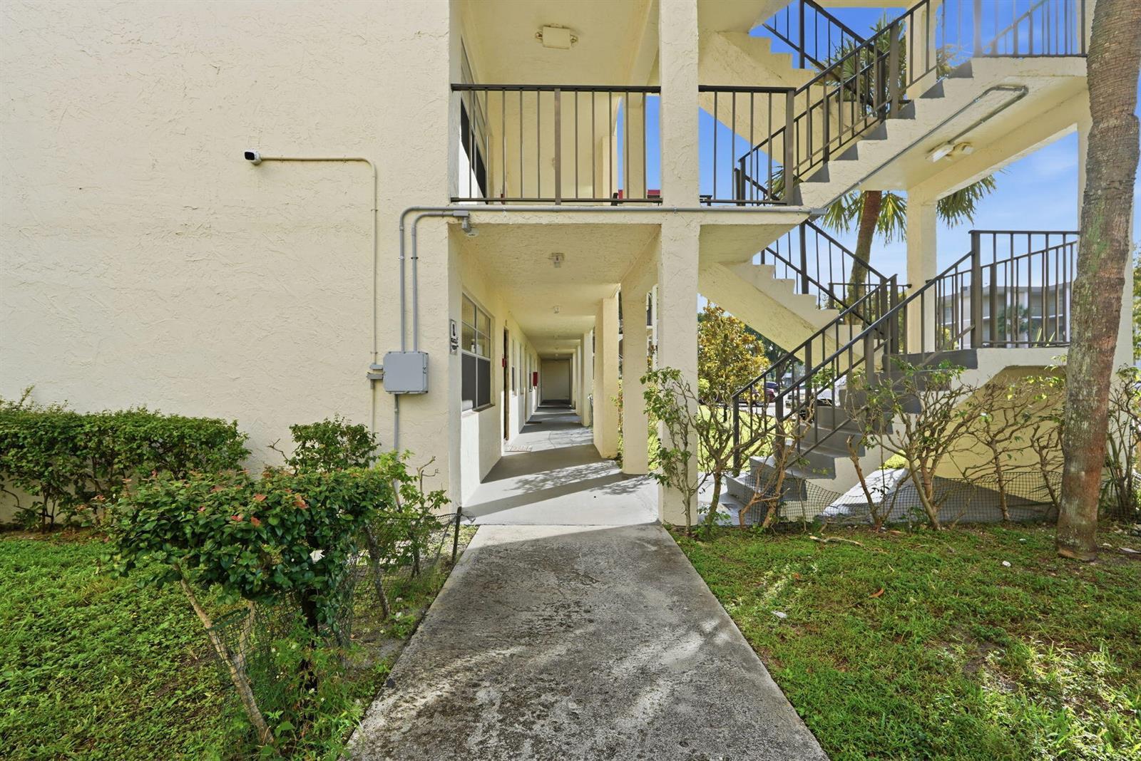 3000 NW 48th Terrace # 130, Lauderdale Lakes FL 33313 photo 3