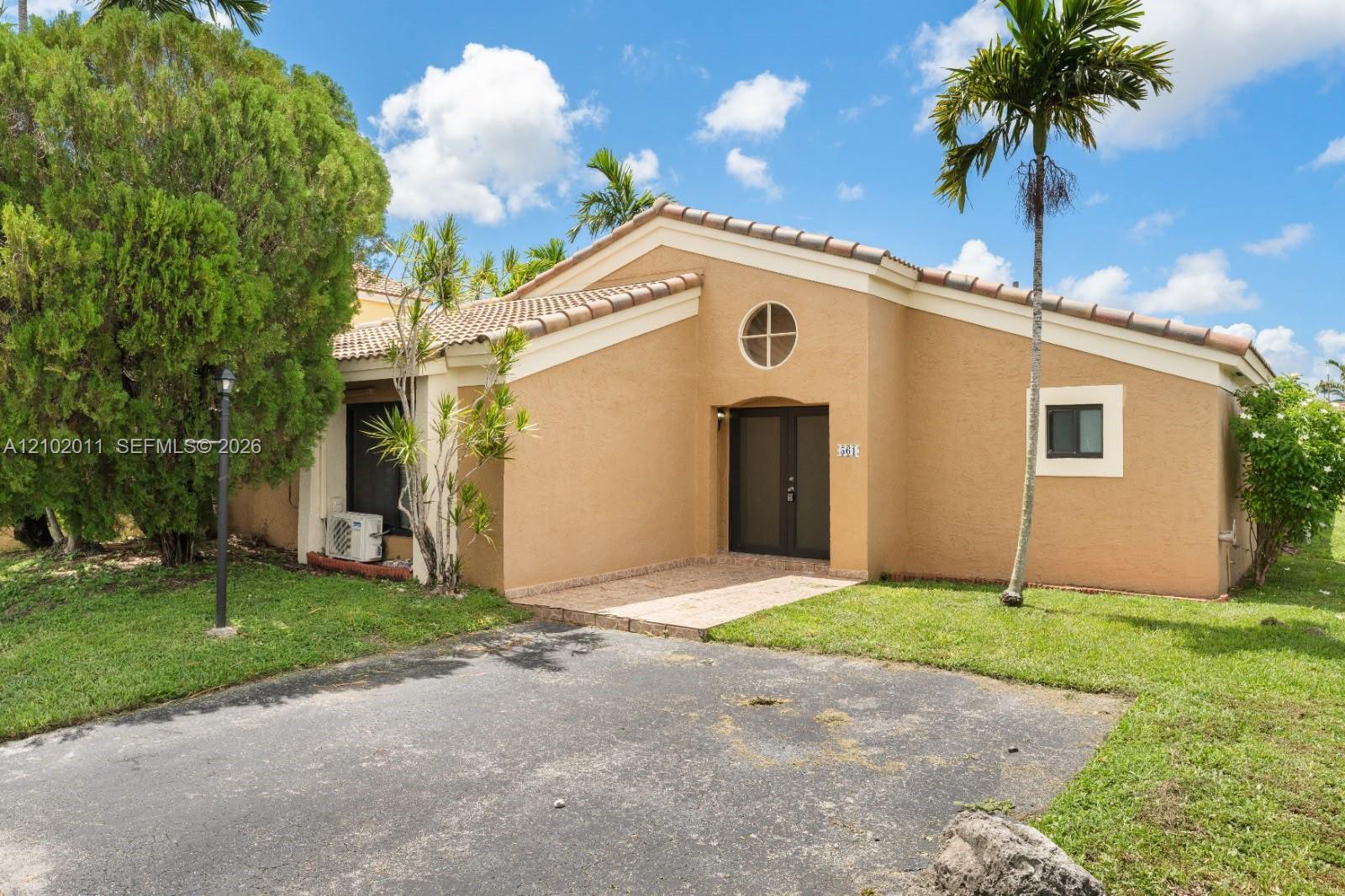561 SW 88th PL W, Miami FL 33174