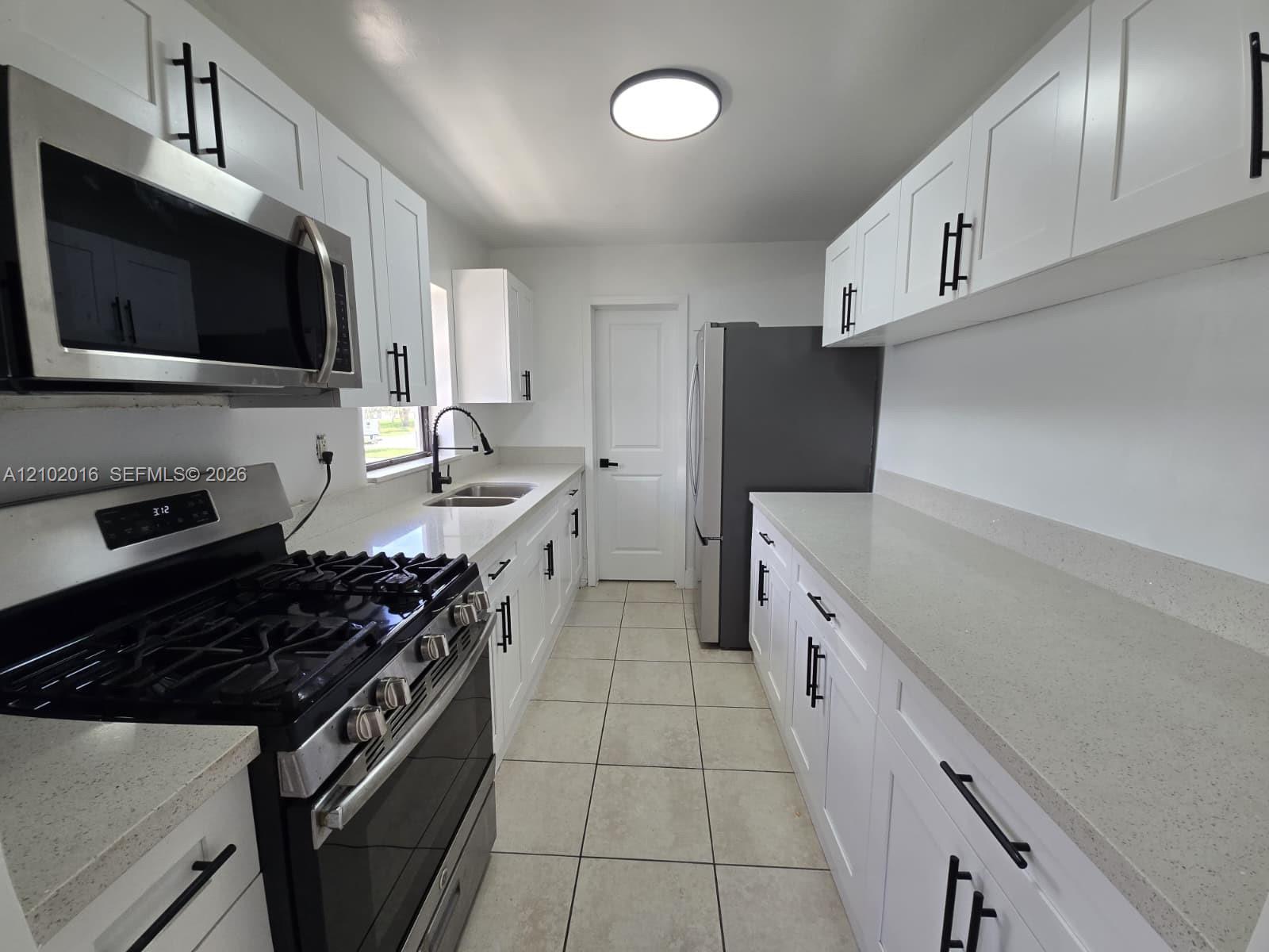 10400 SW 198th St, Cutler Bay FL 33157 photo 4