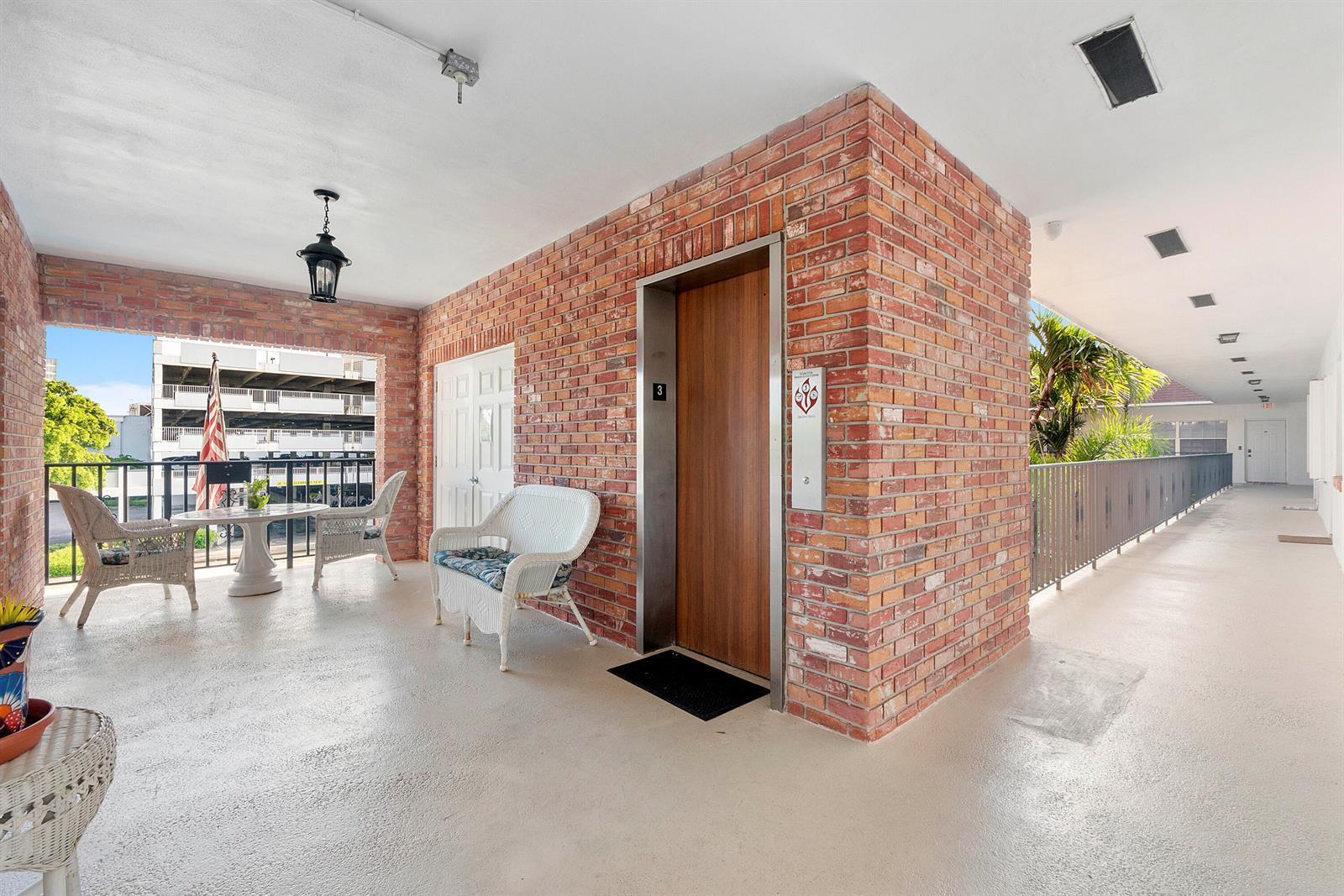 2424 NE 9th Street # 305, Fort Lauderdale FL 33304 photo 2