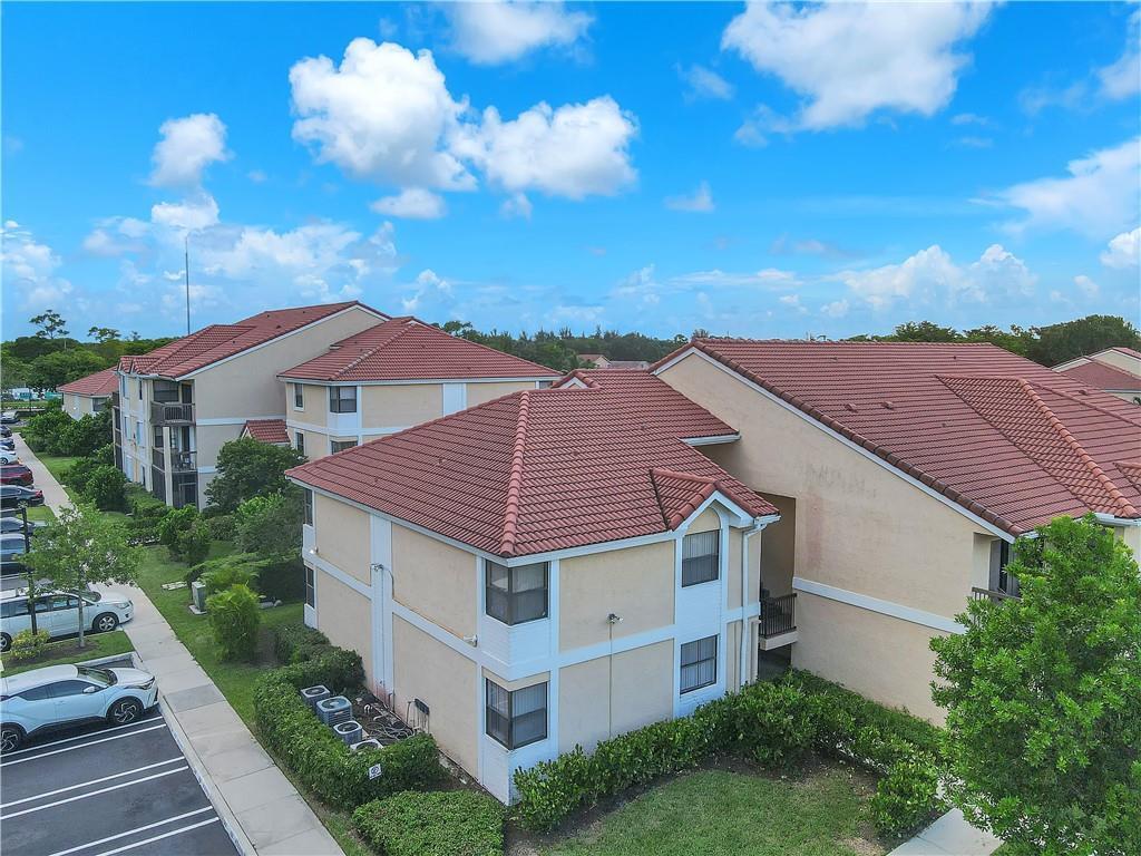 5681 RIVERSIDE Drive, Coral Springs FL 33067 photo 3